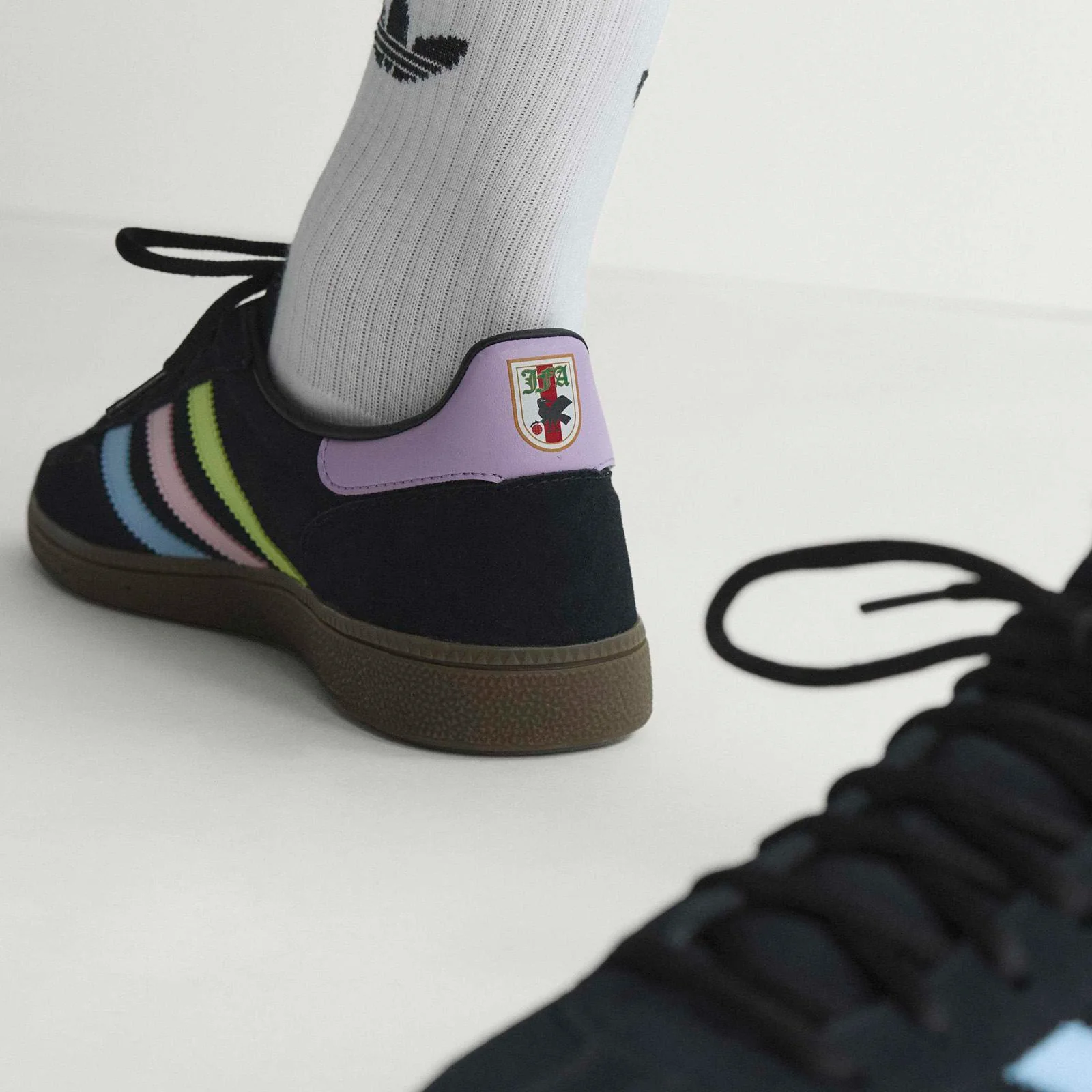 adidas Japan Handball Spezial Regular-Fit Mens Shoes - Image 9