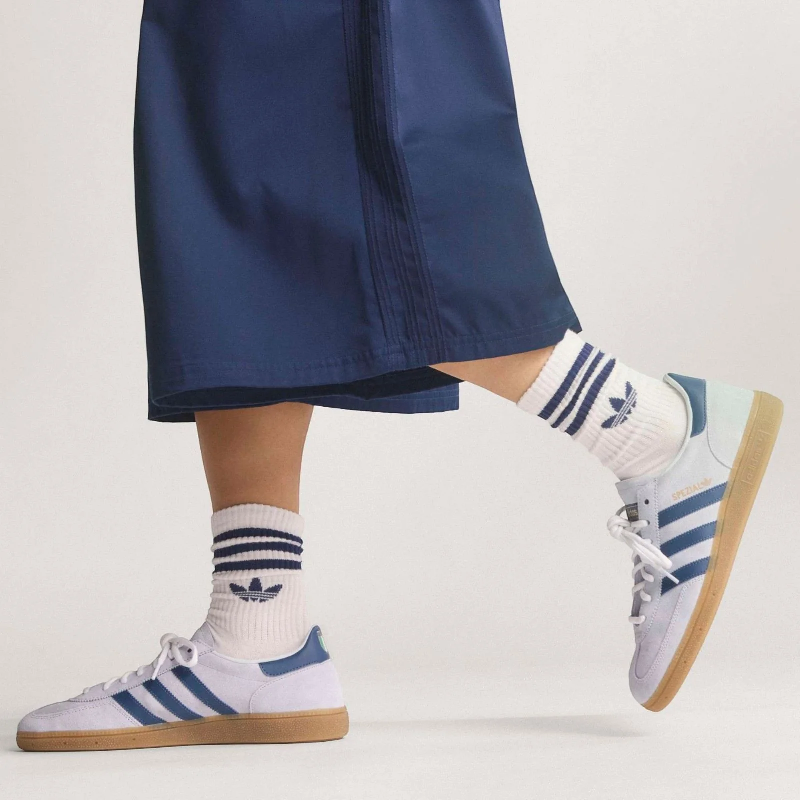 adidas Italy Handball Spezial Regular-Fit Mens Shoes - Image 7