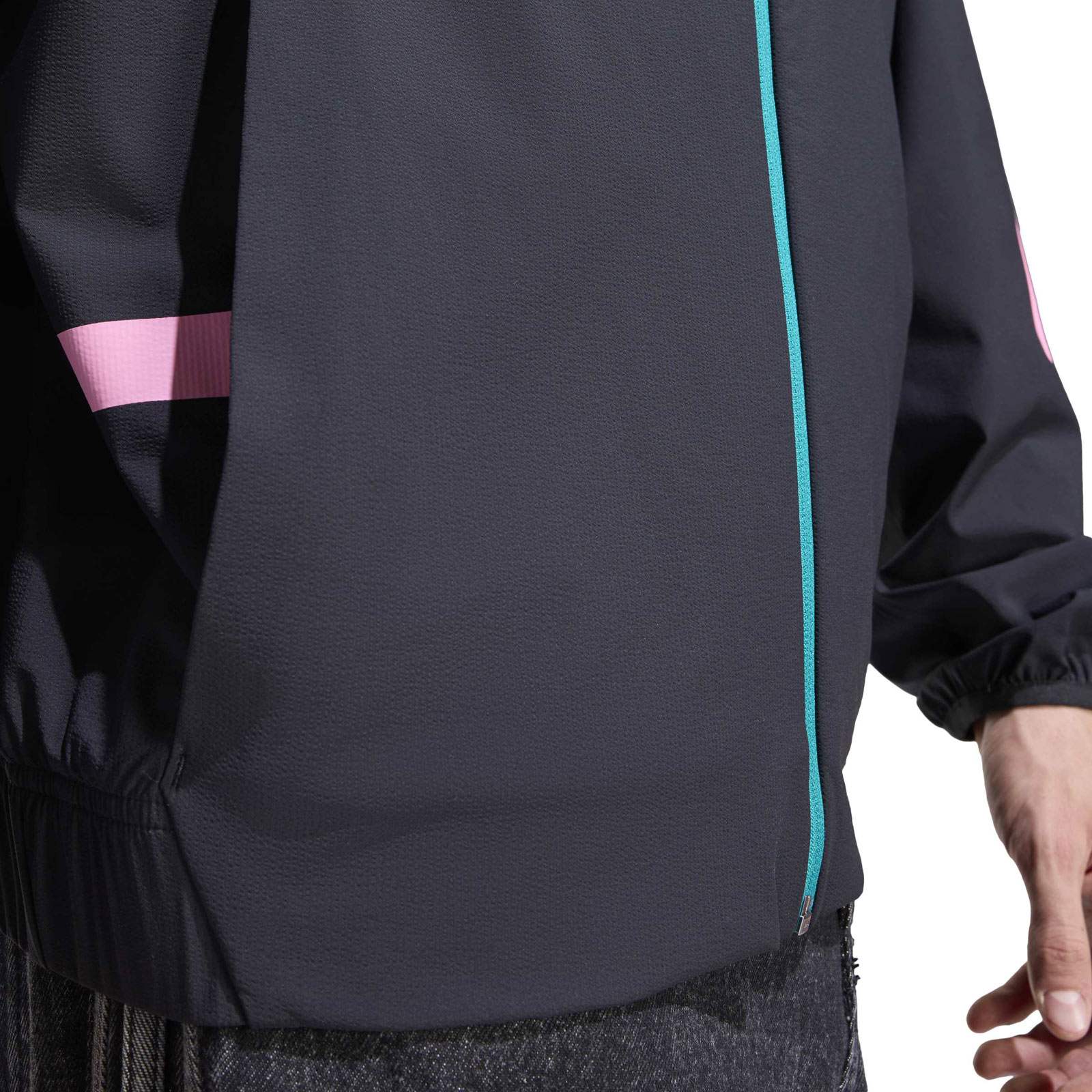 adidas Liverpool FC 2025/26 Z.N.E. Anthem Jacket - Image 4