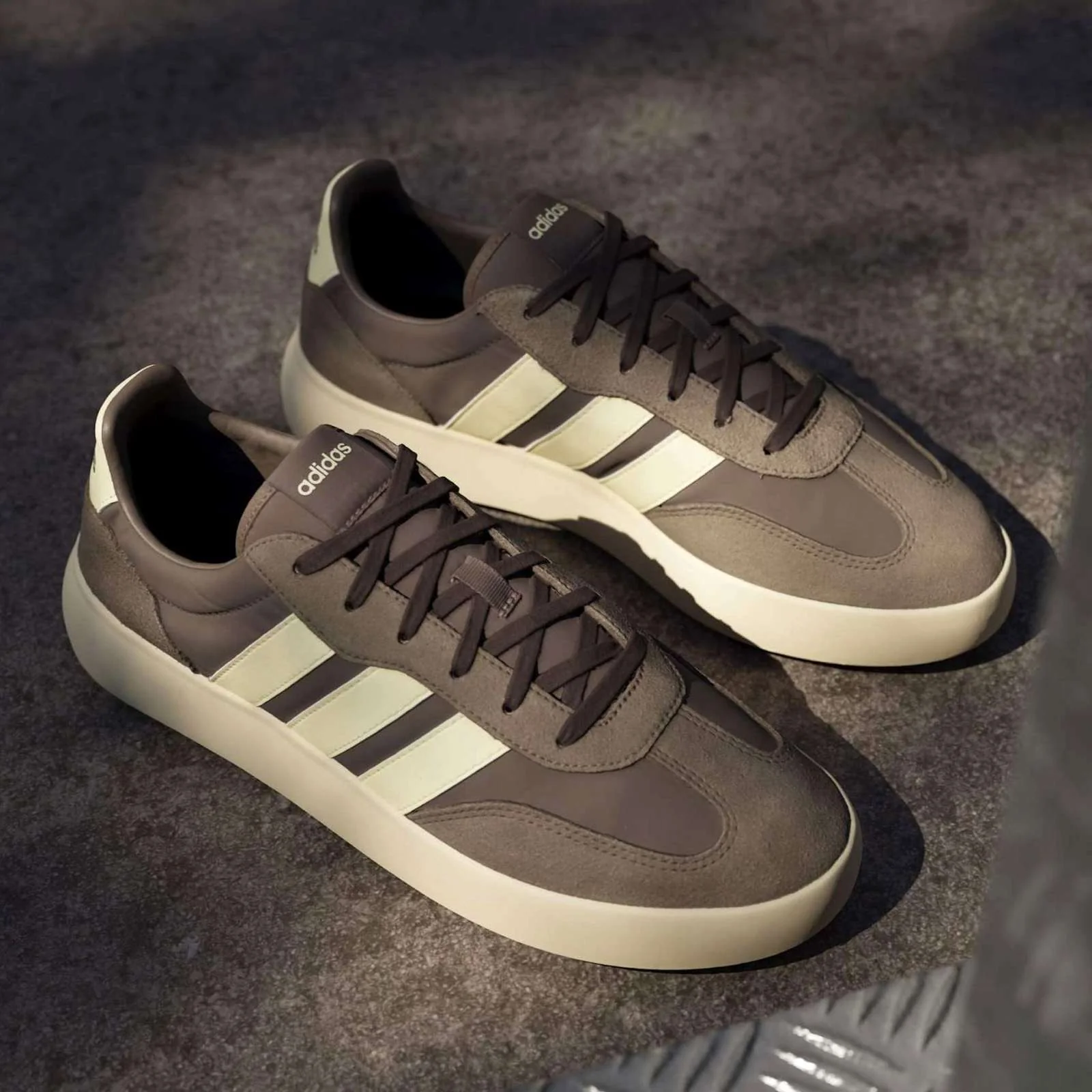adidas Barreda Decode Mens Regular-Fit T-Toe Shoes - Image 11