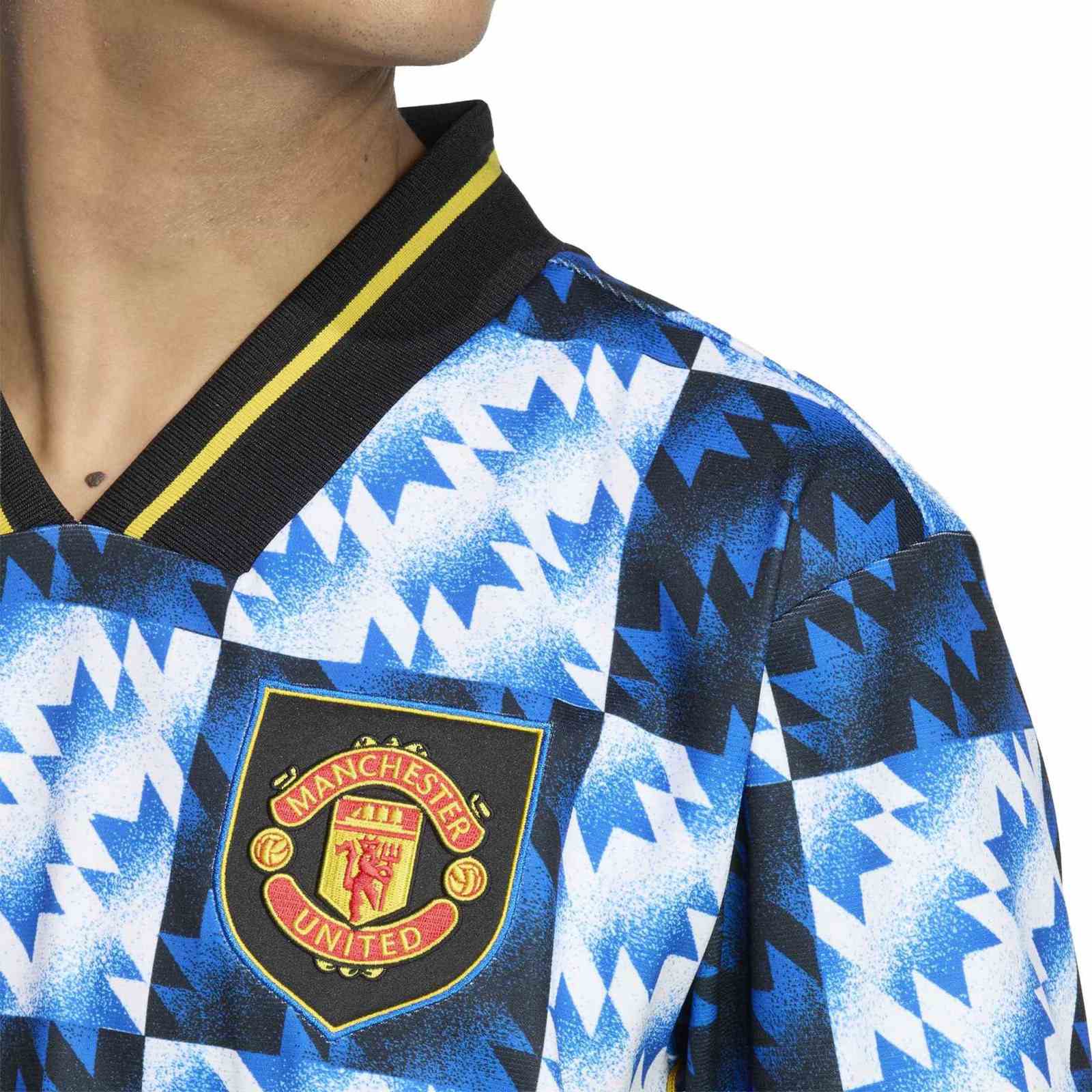 adidas Manchester United Football 2025/26 Adults Jersey - Image 6