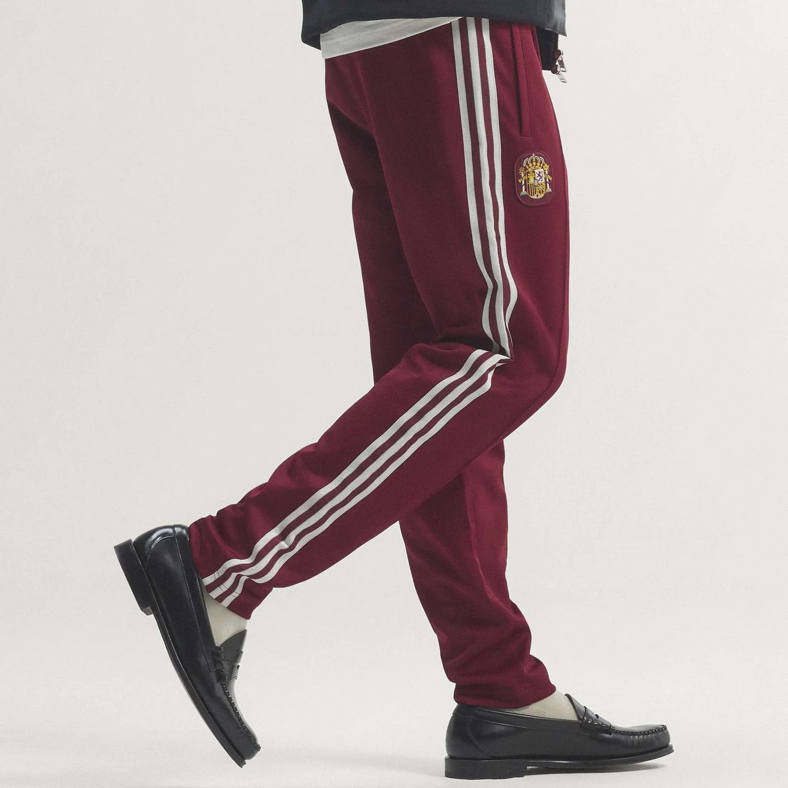 adidas OG Spain Football World Cup 2026 Adults Track Pants - Image 7