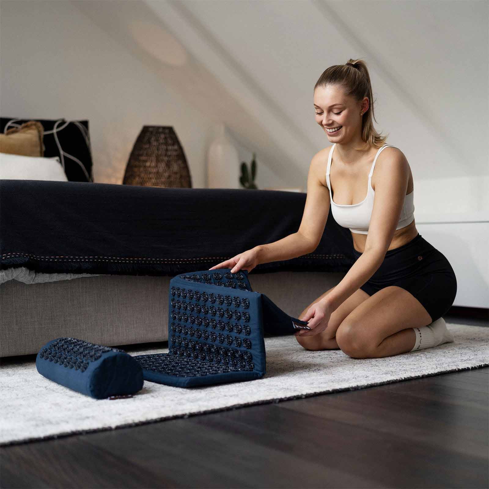 Bahe Acupressure Mat and Pillow Set - Image 7