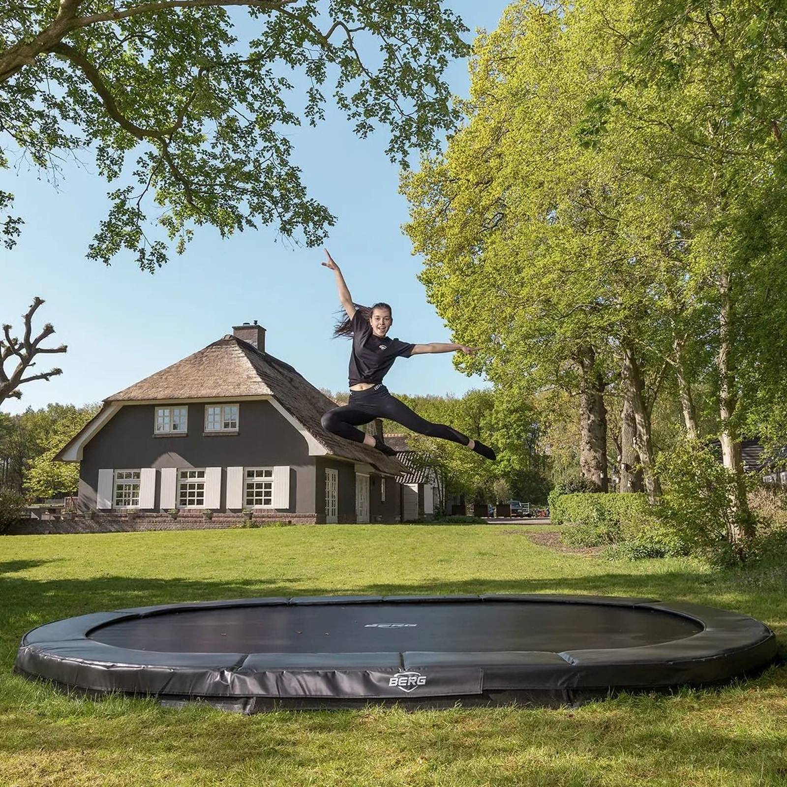 BERG SPORTS Grand Champion InGround 350 Trampoline Grey - Image 2