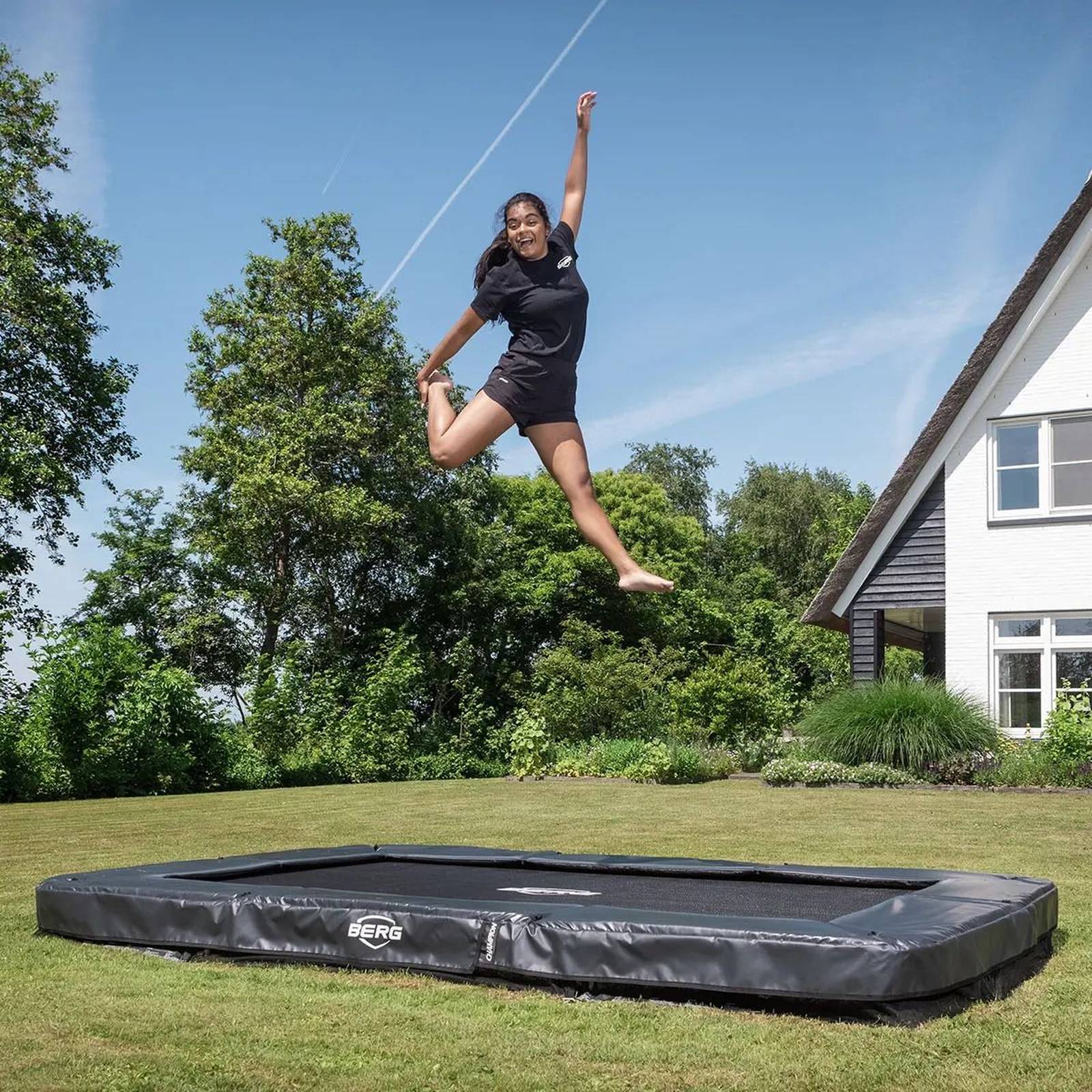 BERG SPORTS Ultim Champion InGround 330 Trampoline Grey - Image 2