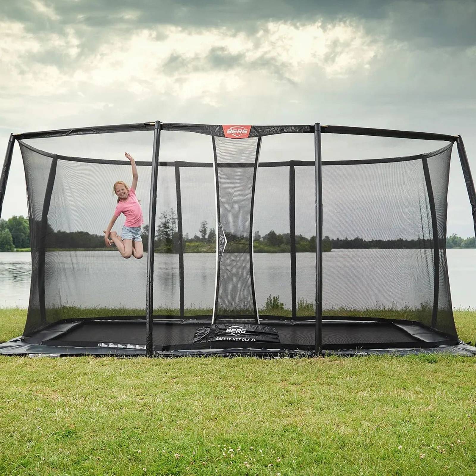 BERG Ultim Champion FlatGround 410 Trampoline Green + Safety Net DLX XL - Image 2