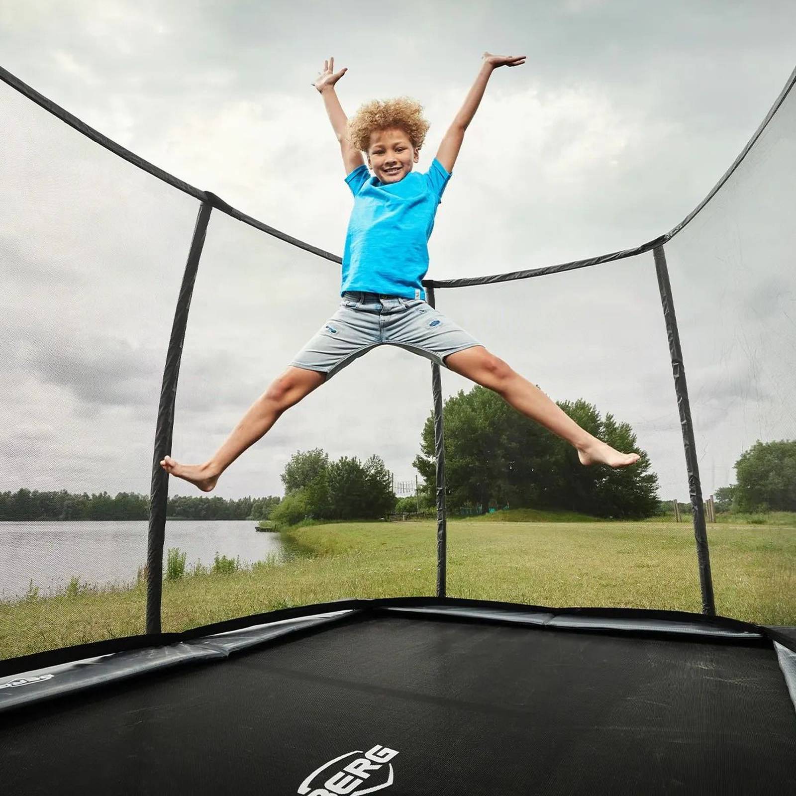 BERG Ultim Champion FlatGround 410 Trampoline Green + Safety Net DLX XL - Image 3
