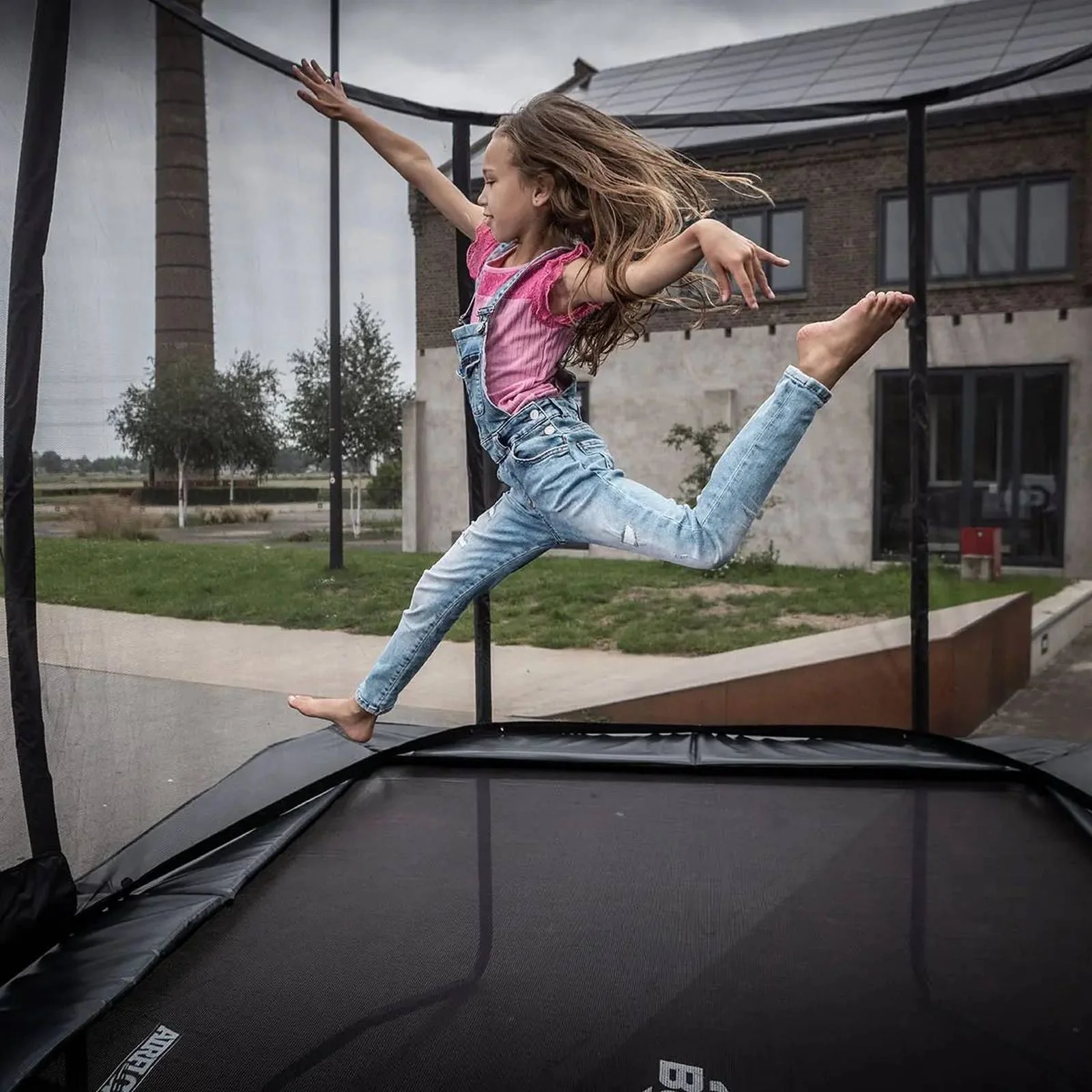 BERG Ultim Champion Regular 330 Trampoline Grey + Safety Net Deluxe - Image 3