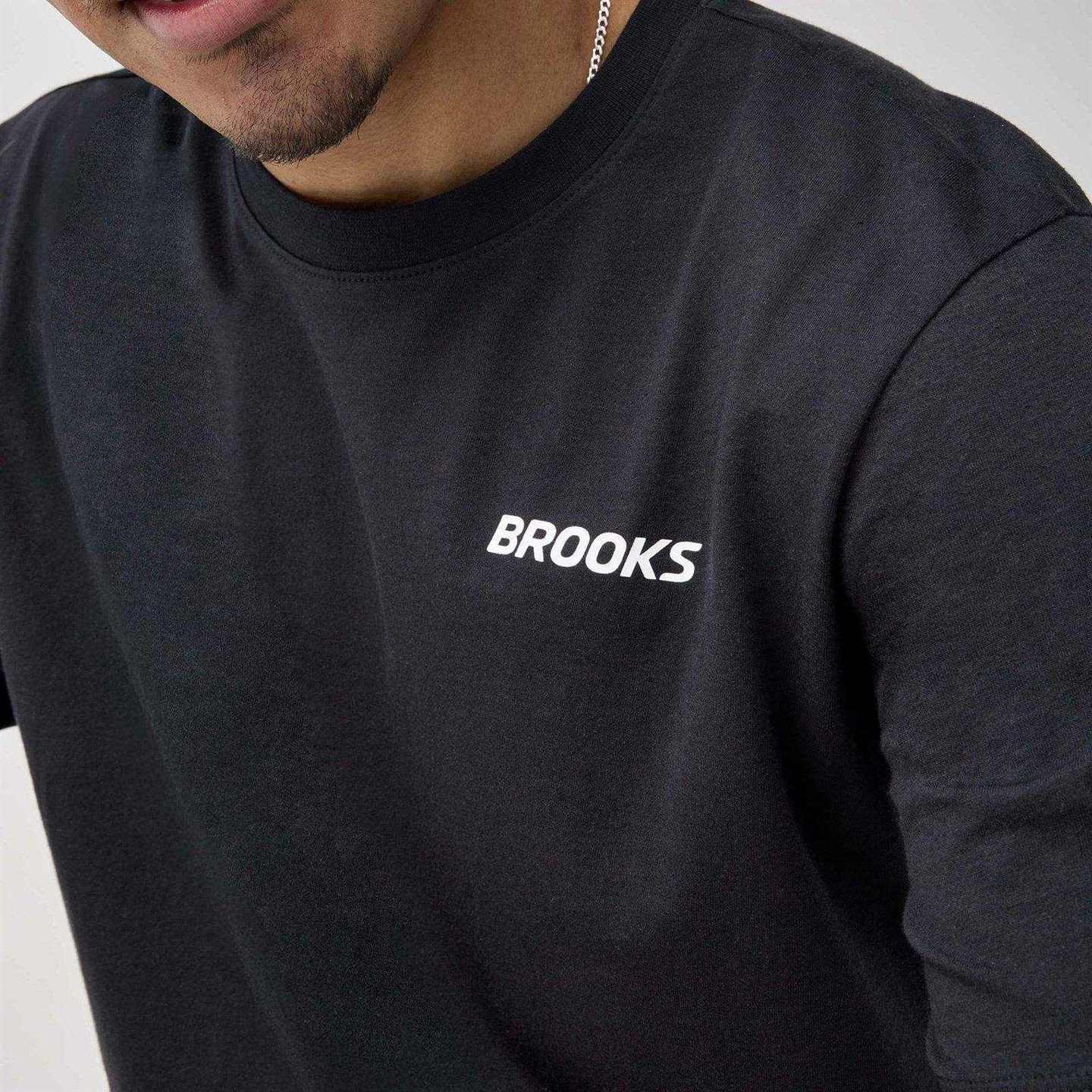 Brooks Graphic Lightweight Mens Short-Sleeve T-Shirt - Image 4