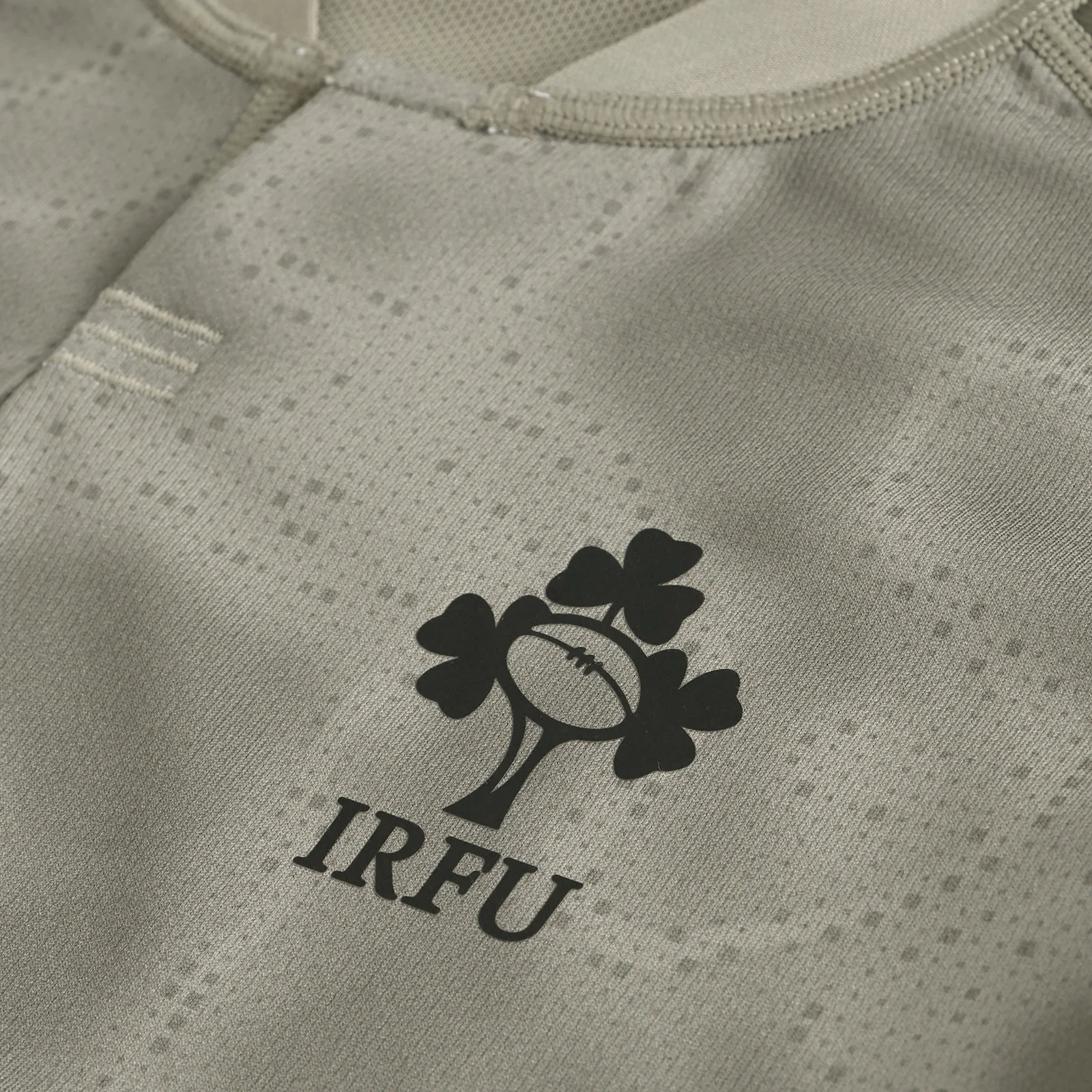 Canterbury IRFU Ireland Rugby 2025/26 Kids Train Pro Jersey - Image 8