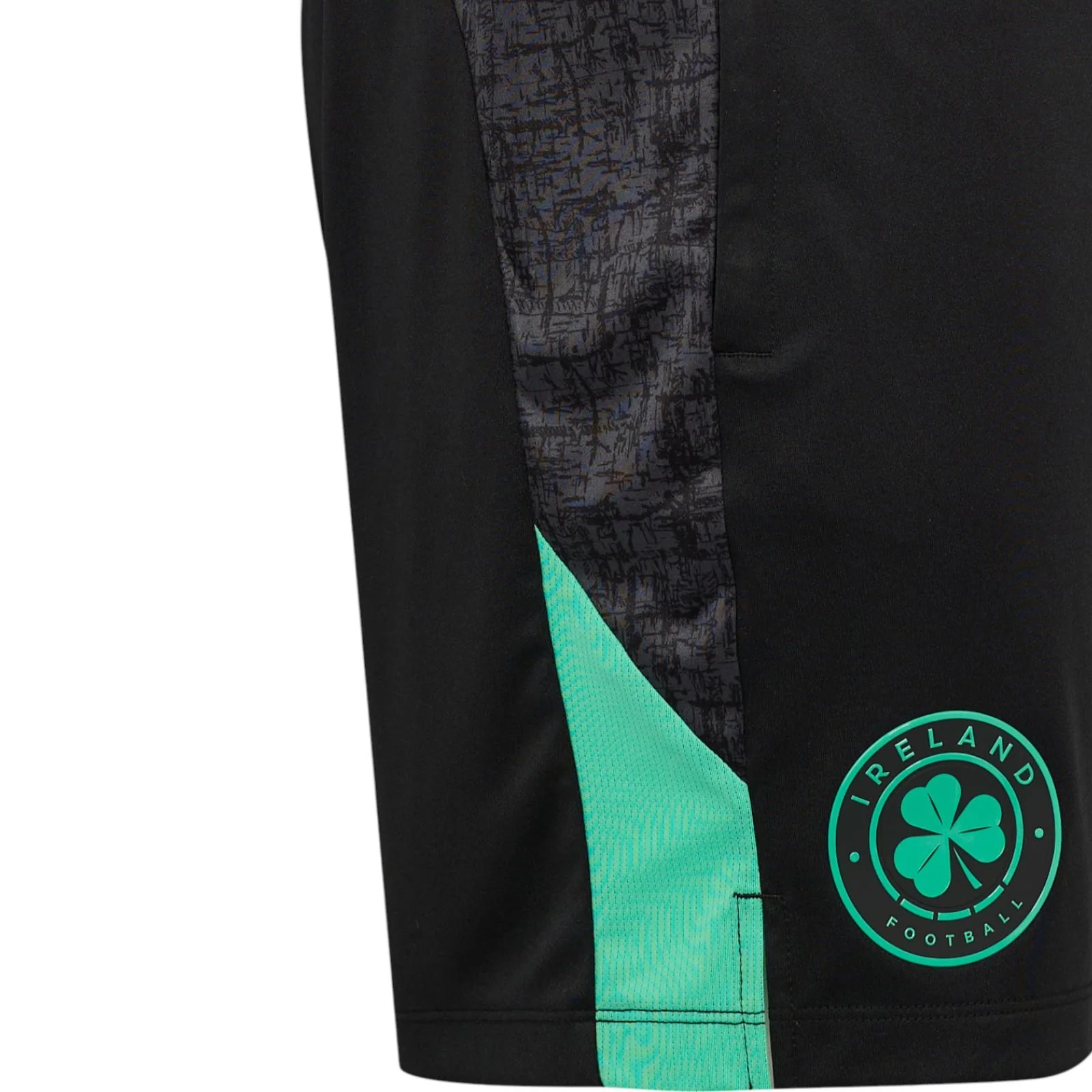 Castore FAI Ireland Football 2025/26 Womens Training Short - Image 3