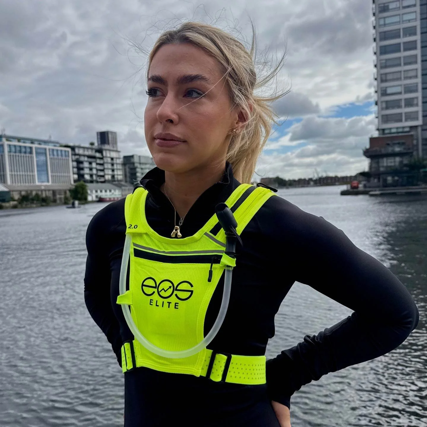 EOS Elite IlluminLight Reflective Running Vest - Image 2