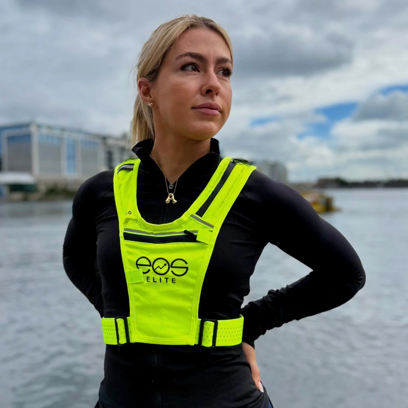 EOS Elite IlluminLight Reflective Running Vest - Image 7