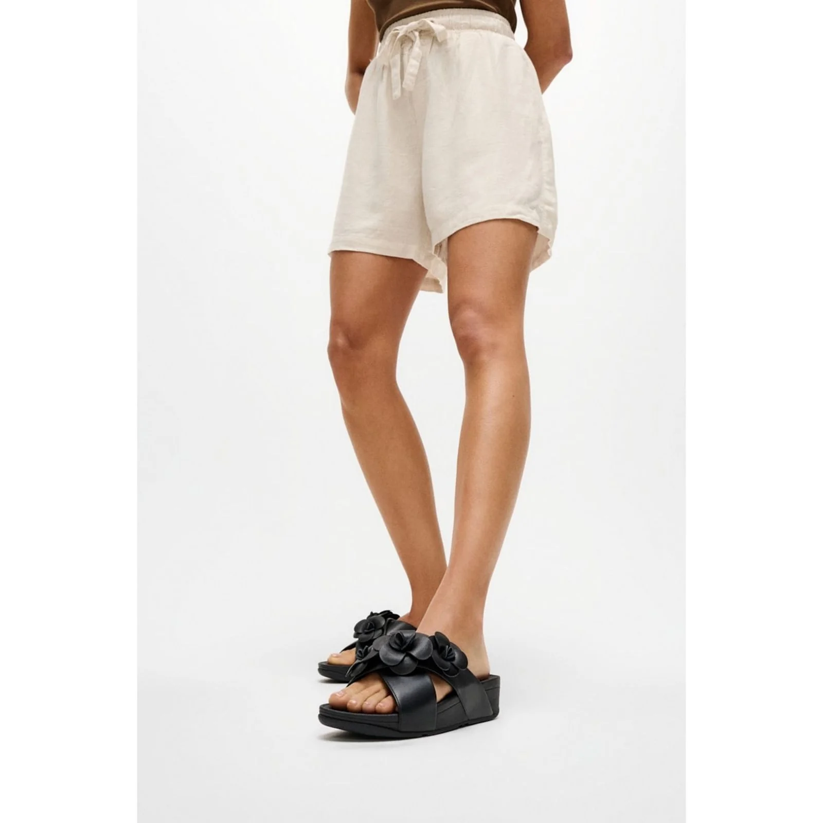 Fitflop Womens Lulu Flower Cross Slides Black - Image 6