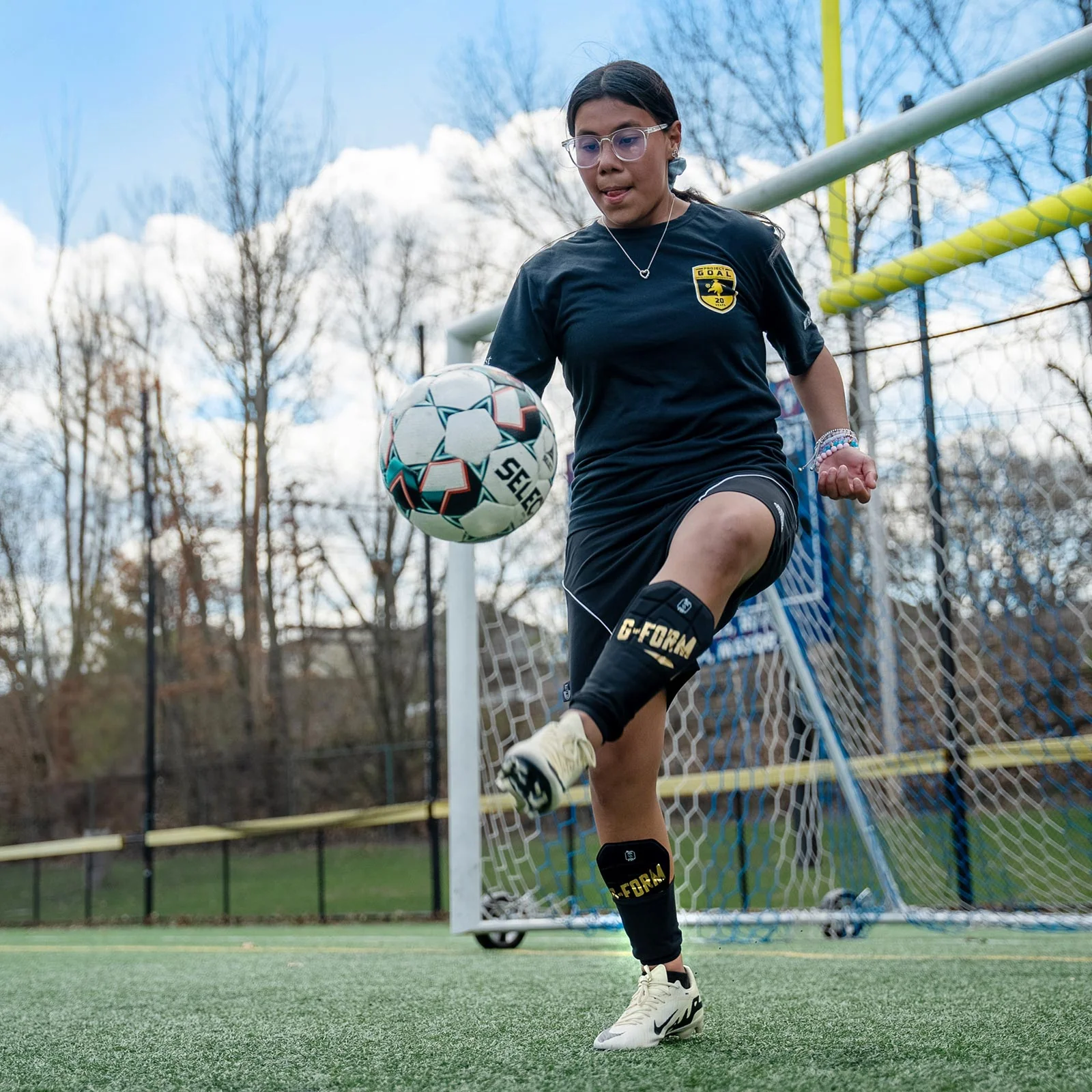 G Form Pro S Blade Shin Guards - Image 3