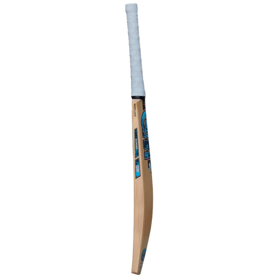 Gunn & Moore Diamond 202 Kashmir Willow Cricket Bat - Image 3
