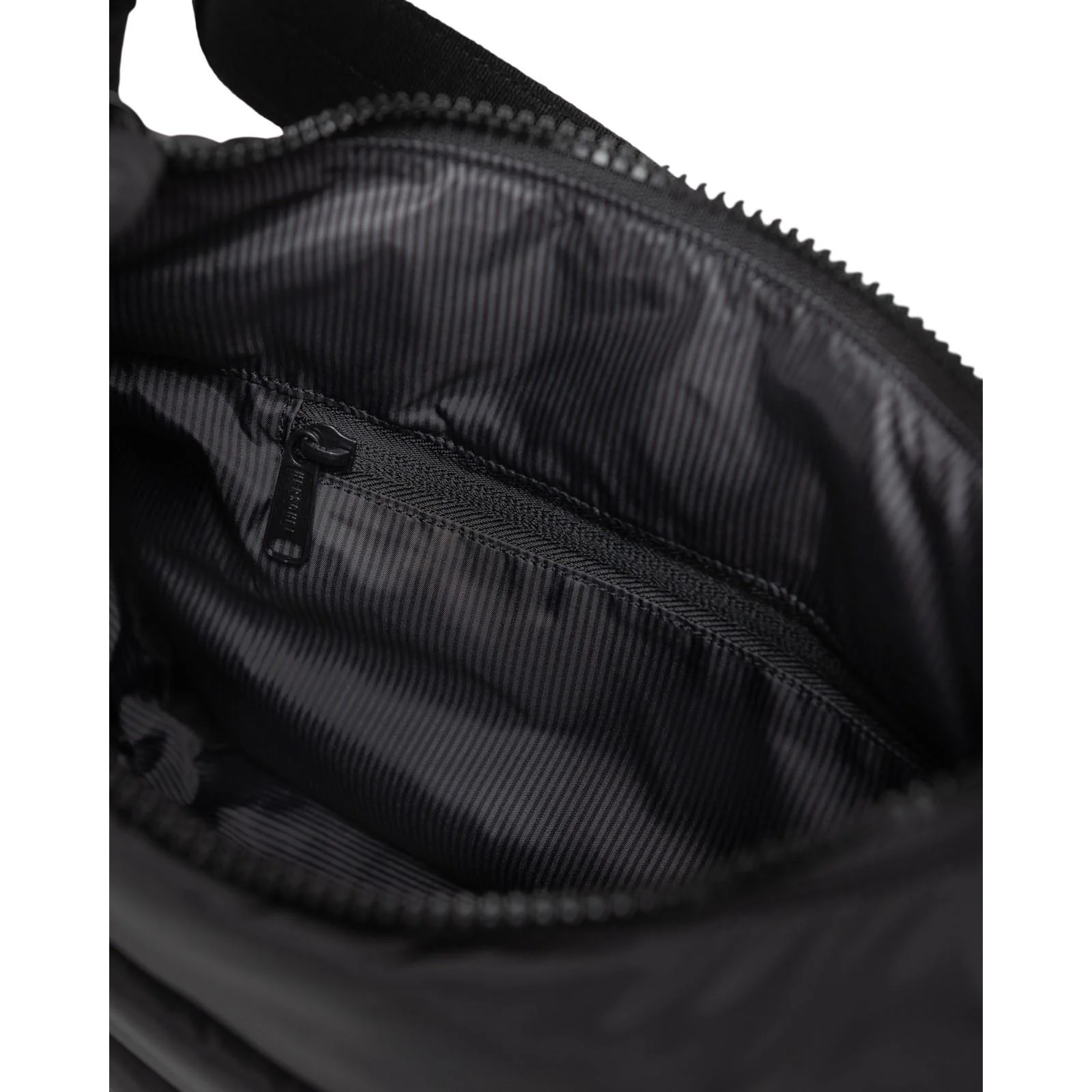 Herschel Bags Unisex Yara Shoulder Bag Black - Image 4