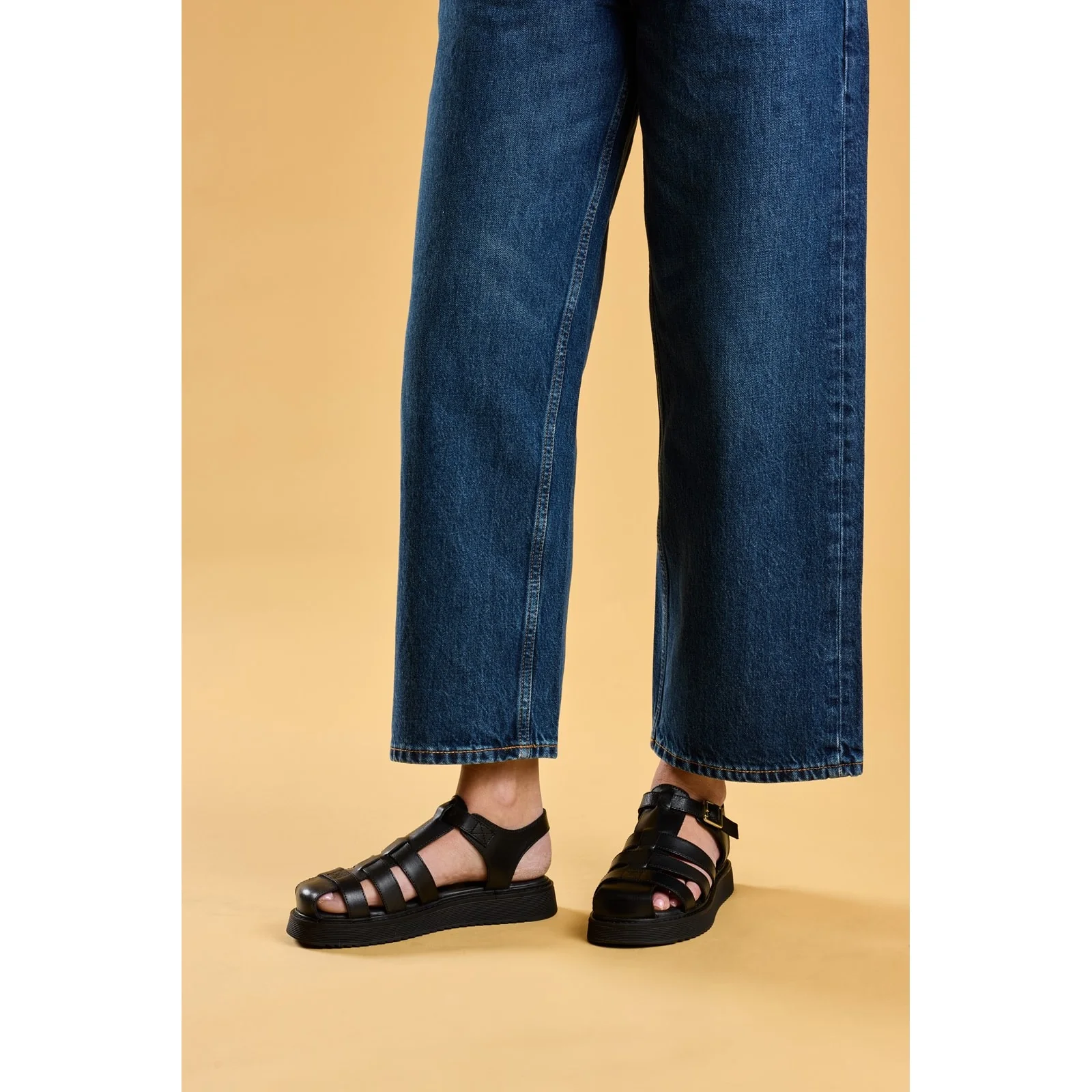 Hush Puppies Womens Cassandra Gladiator Sandal Black - Image 6