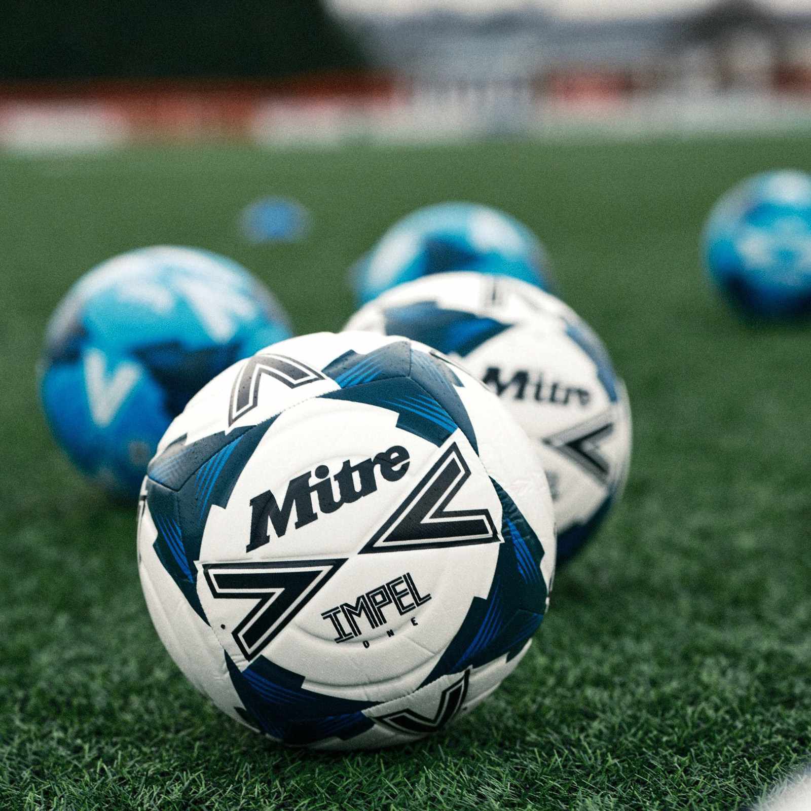 Mitre Impel One Hyperflow Groove Football - 10 Pack - Image 8