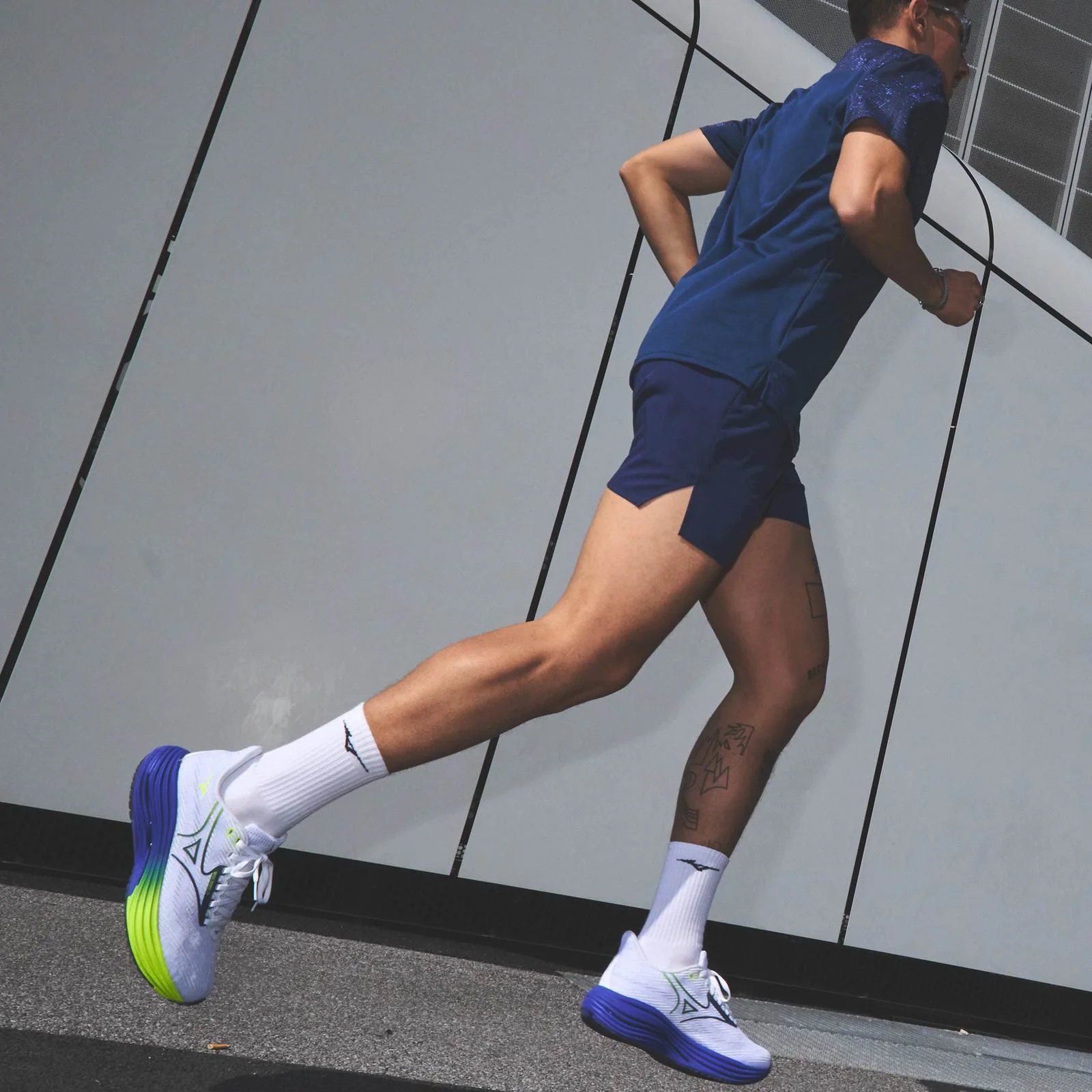 Mizuno Wave Rider 29 Mens Cushioned Running Shoes - White - Image 9