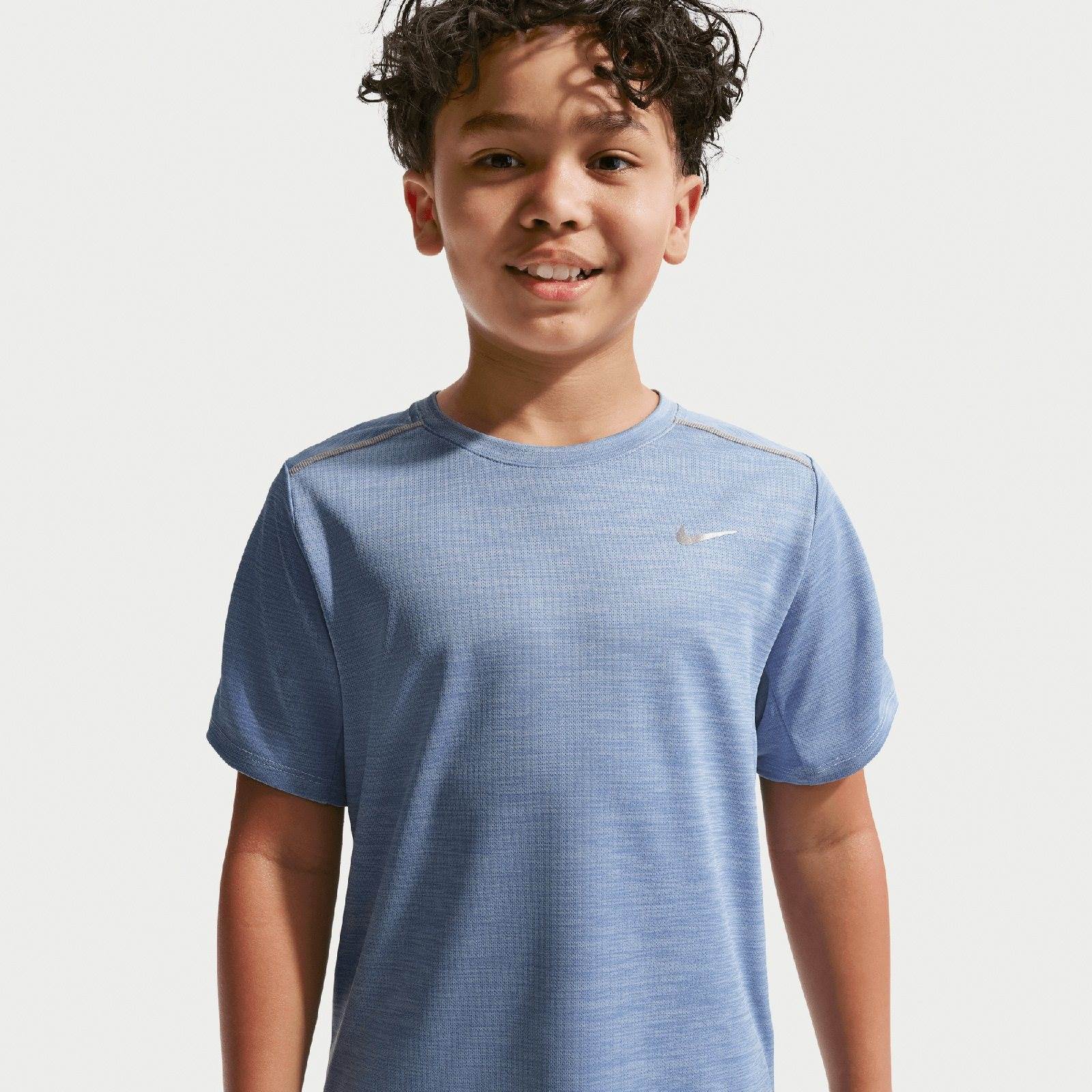 Nike Miler Kids Dri-FIT Short-Sleeve Top - Image 3