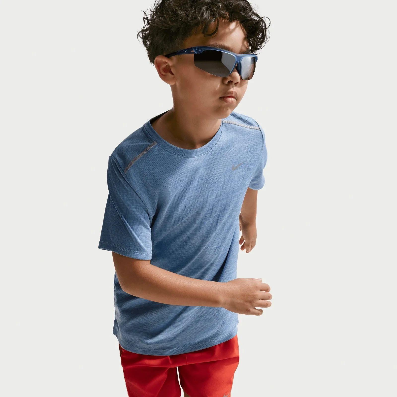 Nike Miler Kids Dri-FIT Short-Sleeve Top - Image 5