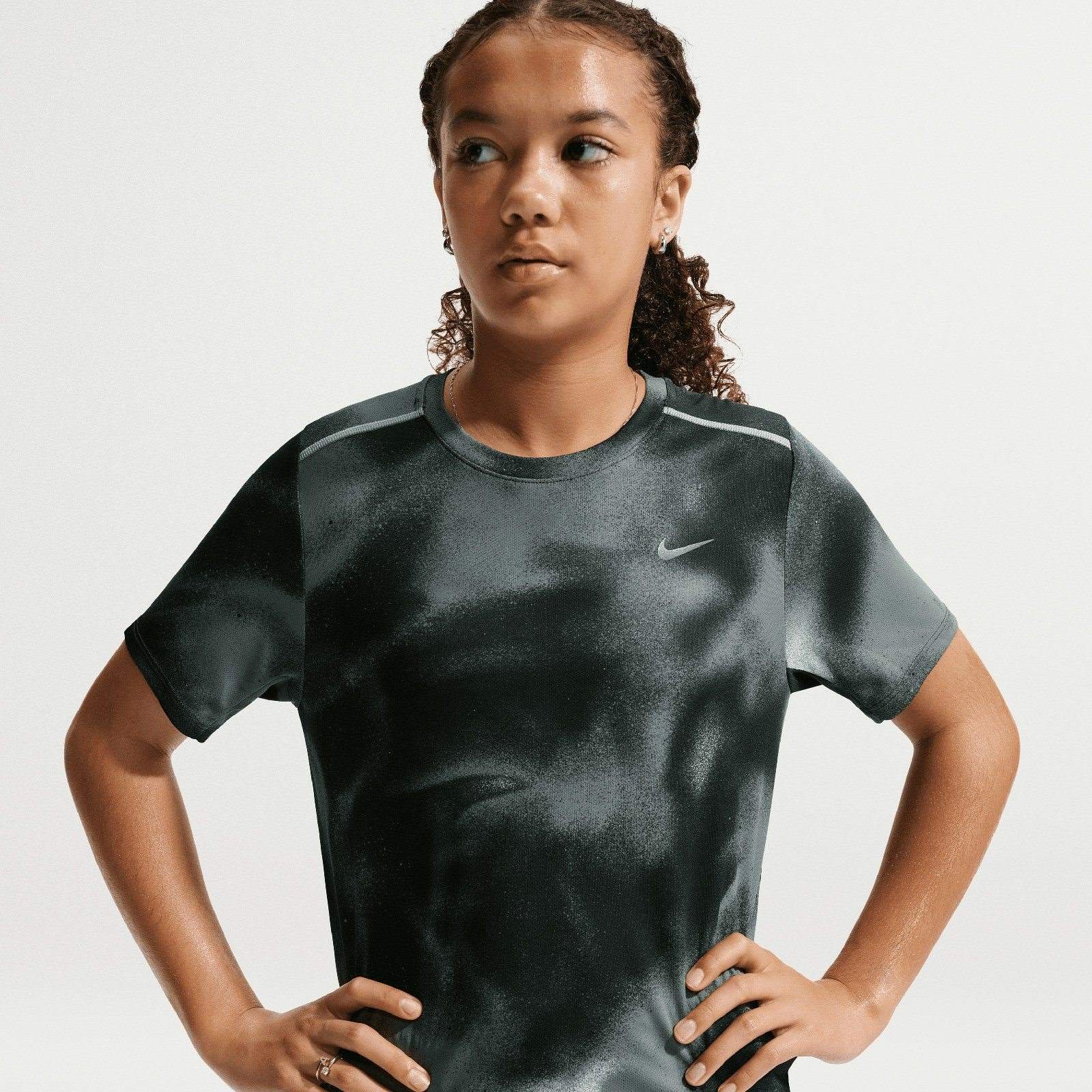 Nike Miler Kids Dri-FIT Short-Sleeve Training Top - Image 4