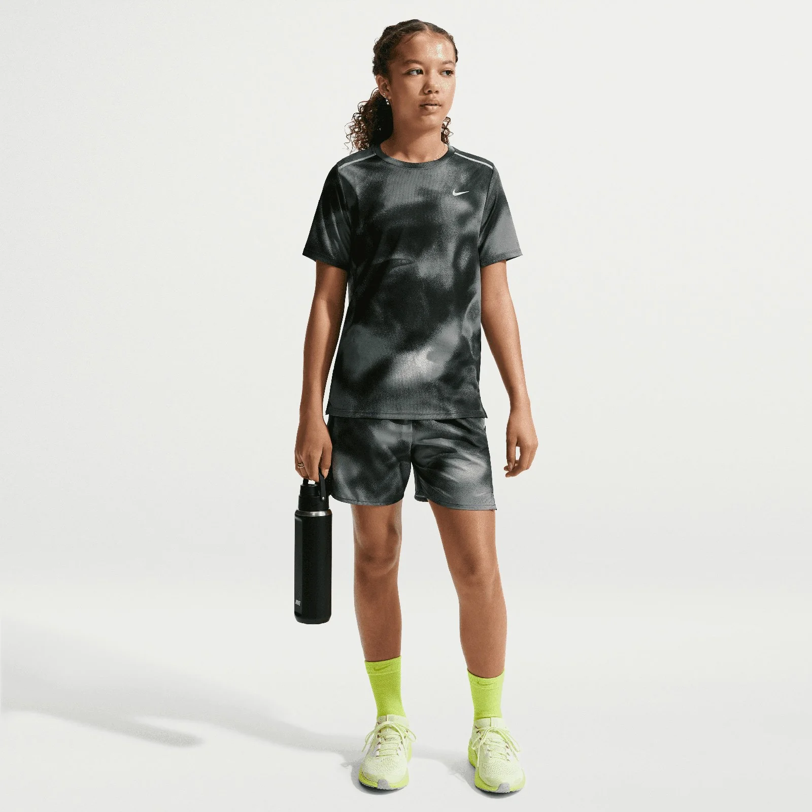 Nike Miler Kids Dri-FIT Short-Sleeve Training Top - Image 6