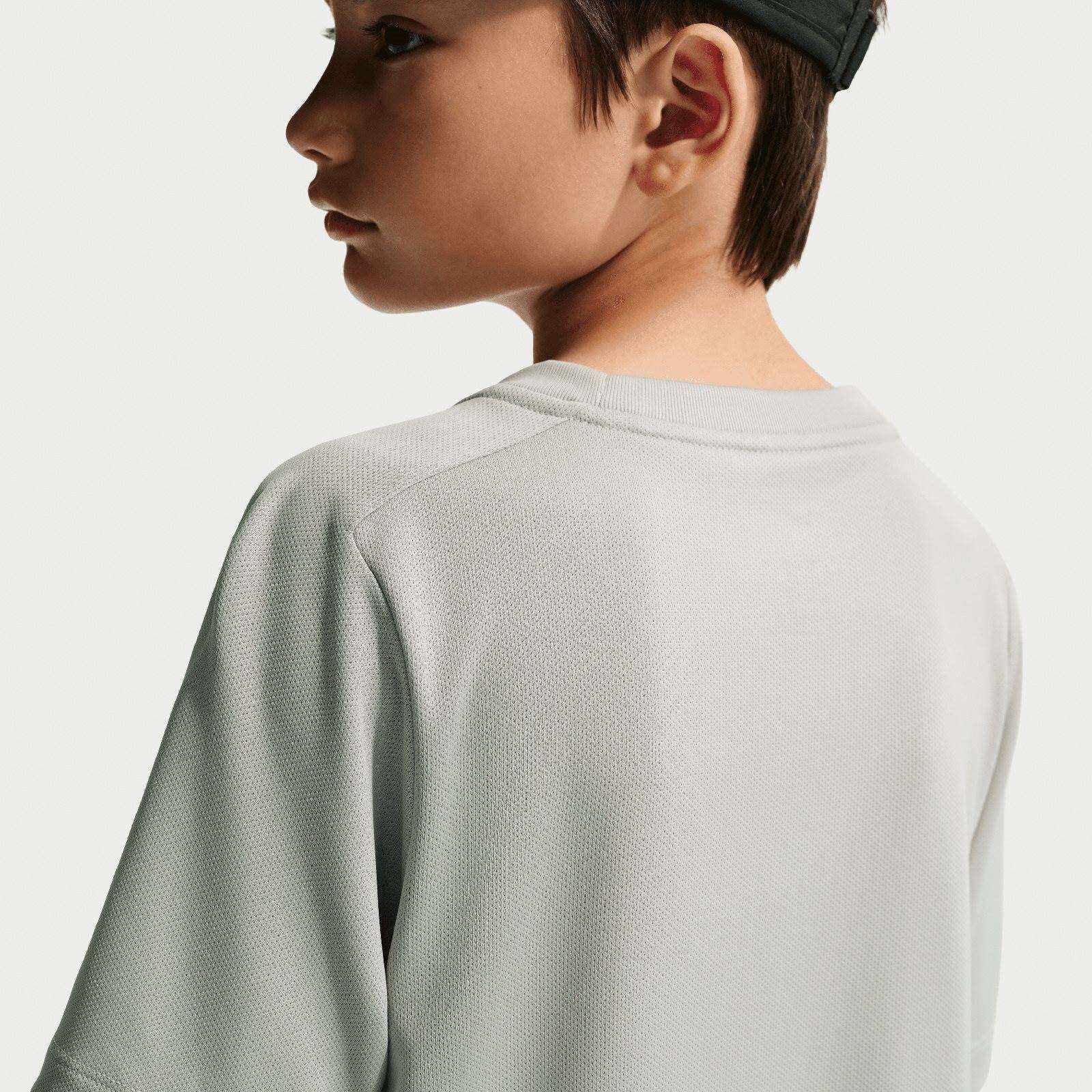 Nike Multi Kids Dri-FIT Short-Sleeve Training Top - Image 4