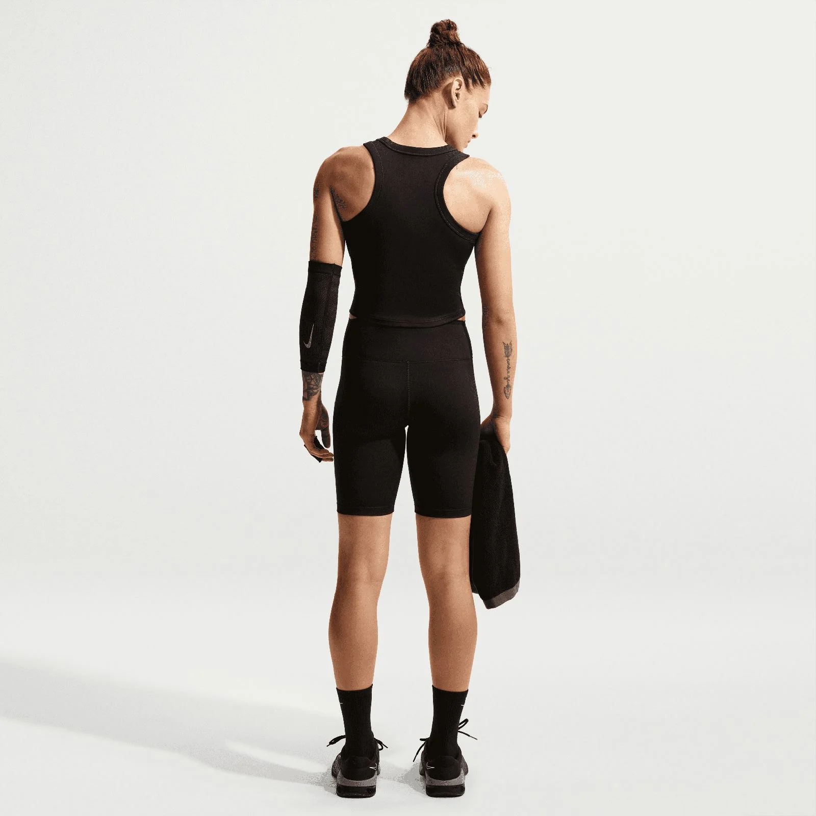 Nike One Womens High-Waisted 8" Biker Shorts - Image 7