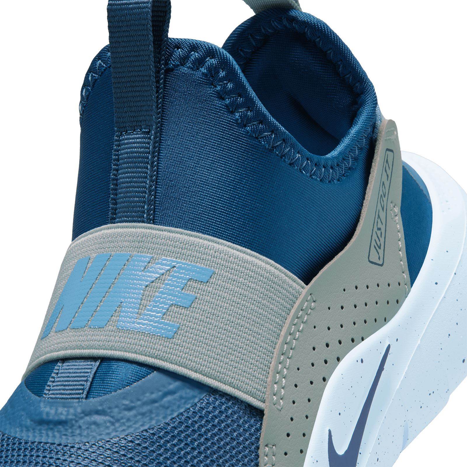 Nike Flex Runner 4 Junior Boys Shoes - Image 5