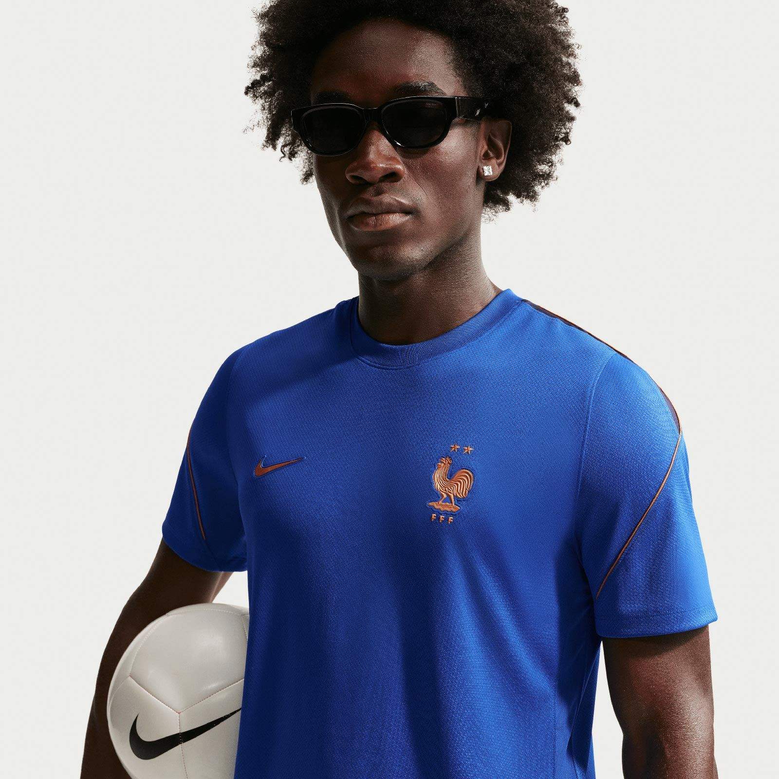 Nike Mens France World Cup 2026 Strike Soccer Dri-FIT Short-Sleeve Top - Image 5