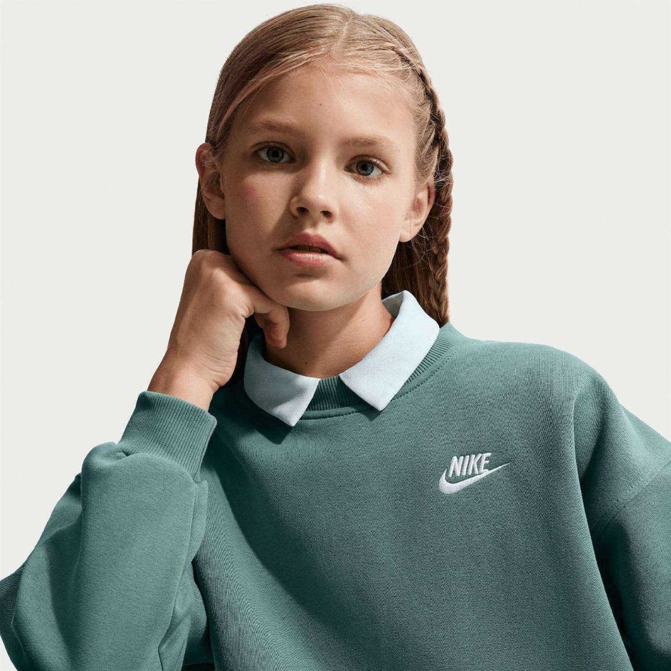 Nike Sportswear Club Fleece Kids Oversized Sweatshirt - Image 5