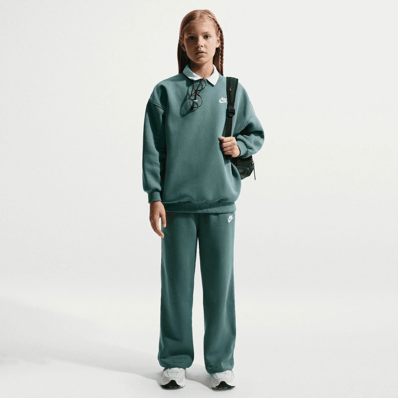 Nike Sportswear Club Fleece Kids Oversized Sweatshirt - Image 6