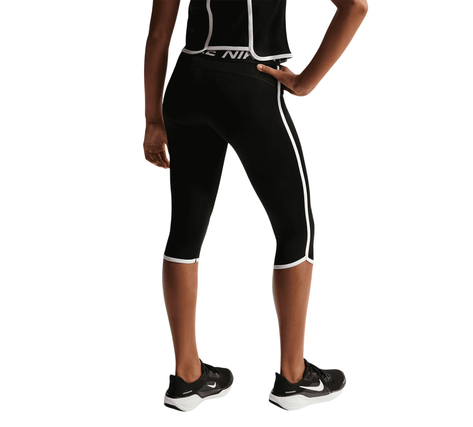 Nike Pro Kids Training Capri - Image 2