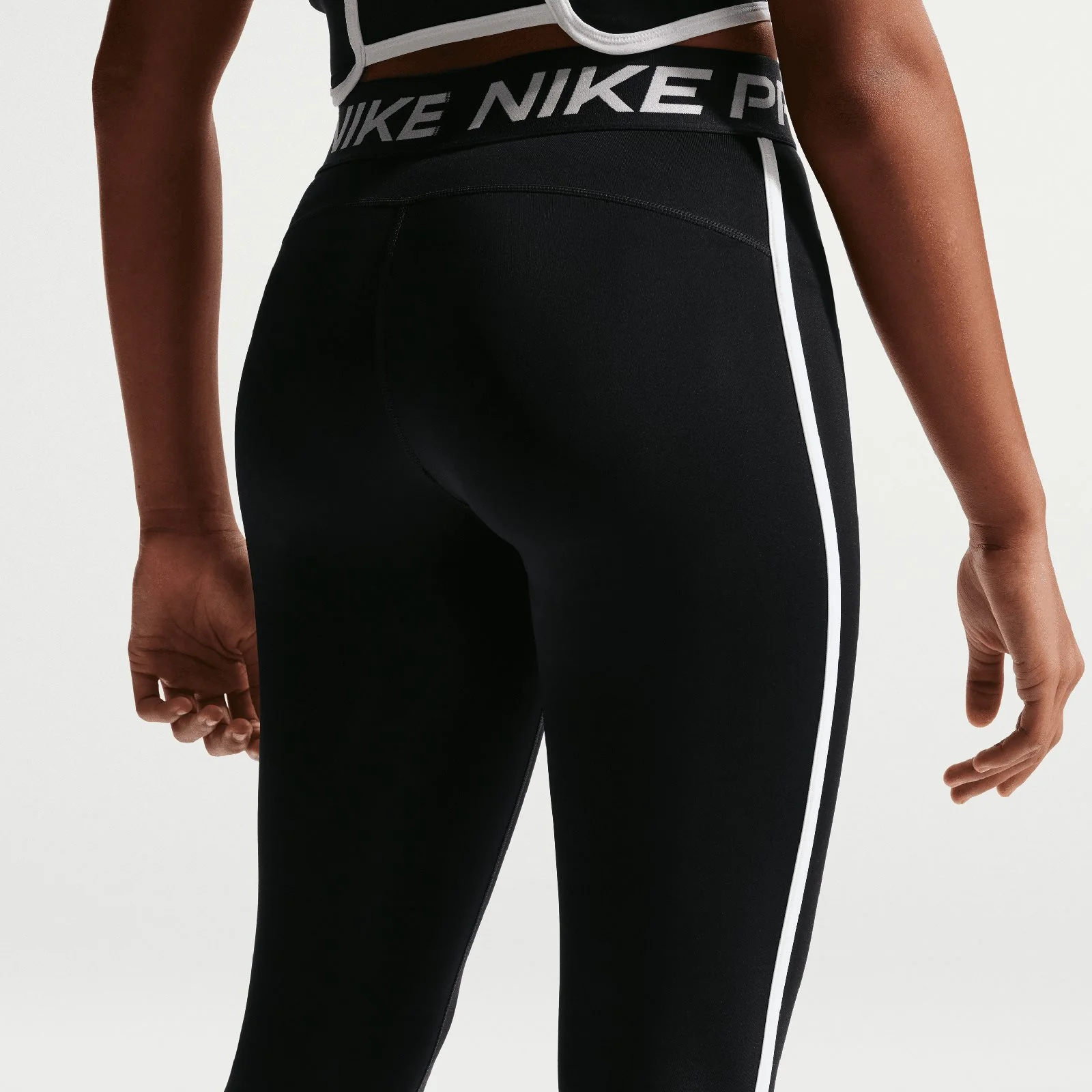 Nike Pro Kids Training Capri - Image 4