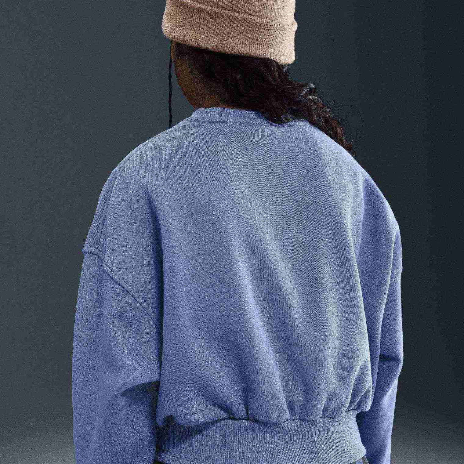 Nike Sportswear Club Fleece Girls Boxy Crew-Neck Sweatshirt - Image 4