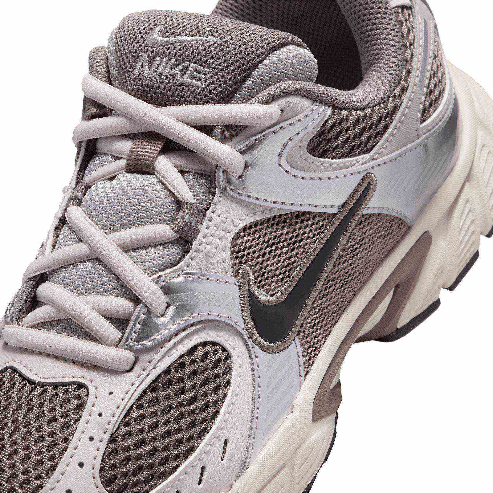 Nike V5 RNR Kids Shoes - Image 5
