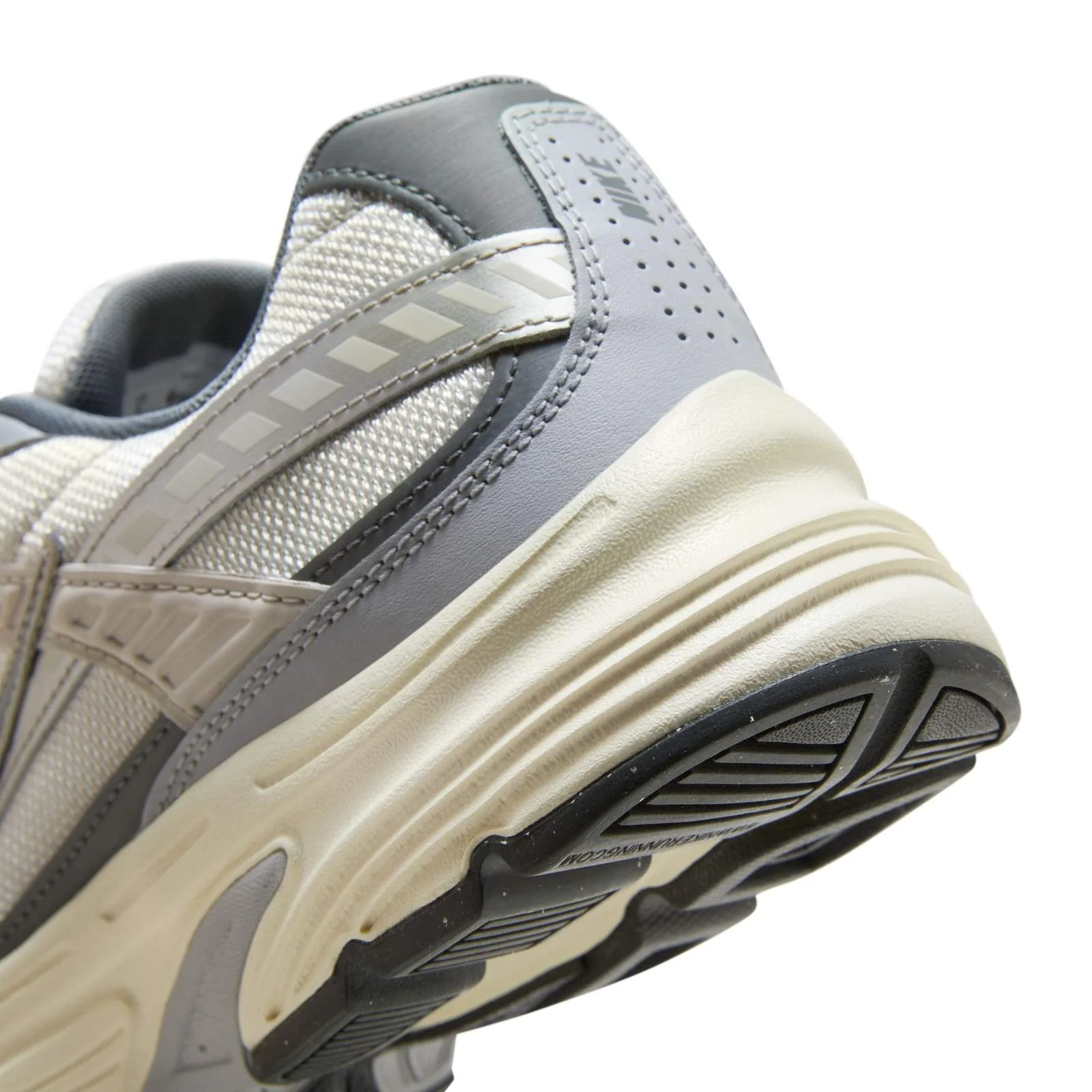 Nike Initiator Mens Running Shoe - Image 7