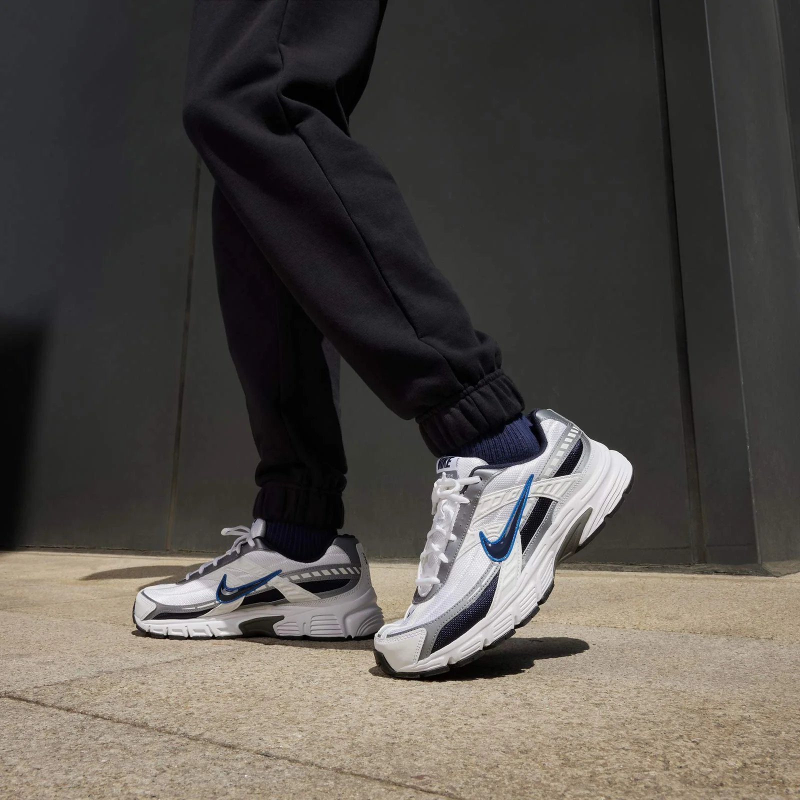 Nike Initiator Mens Running Shoe - Image 5