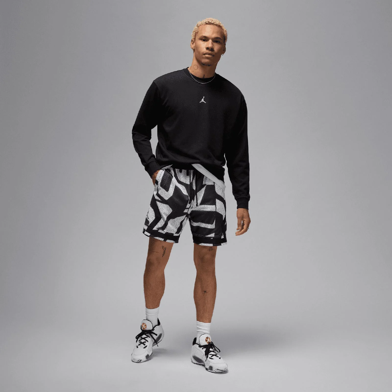 Jordan Sport Crossover Mens Dri-FIT Crew-Neck Sweatshirt - Image 4