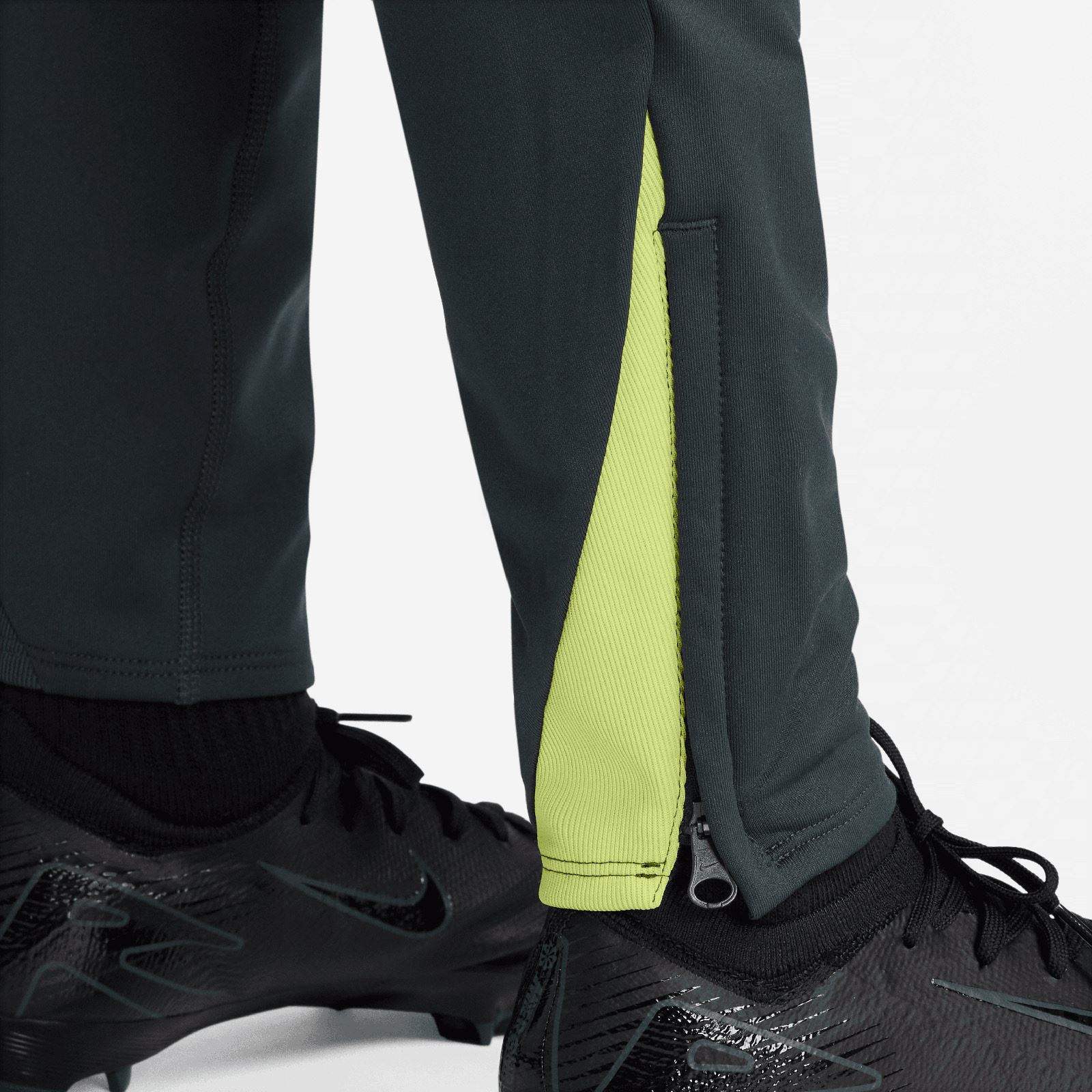 Nike Dri-FIT Strike Kids Soccer Pants - Image 4