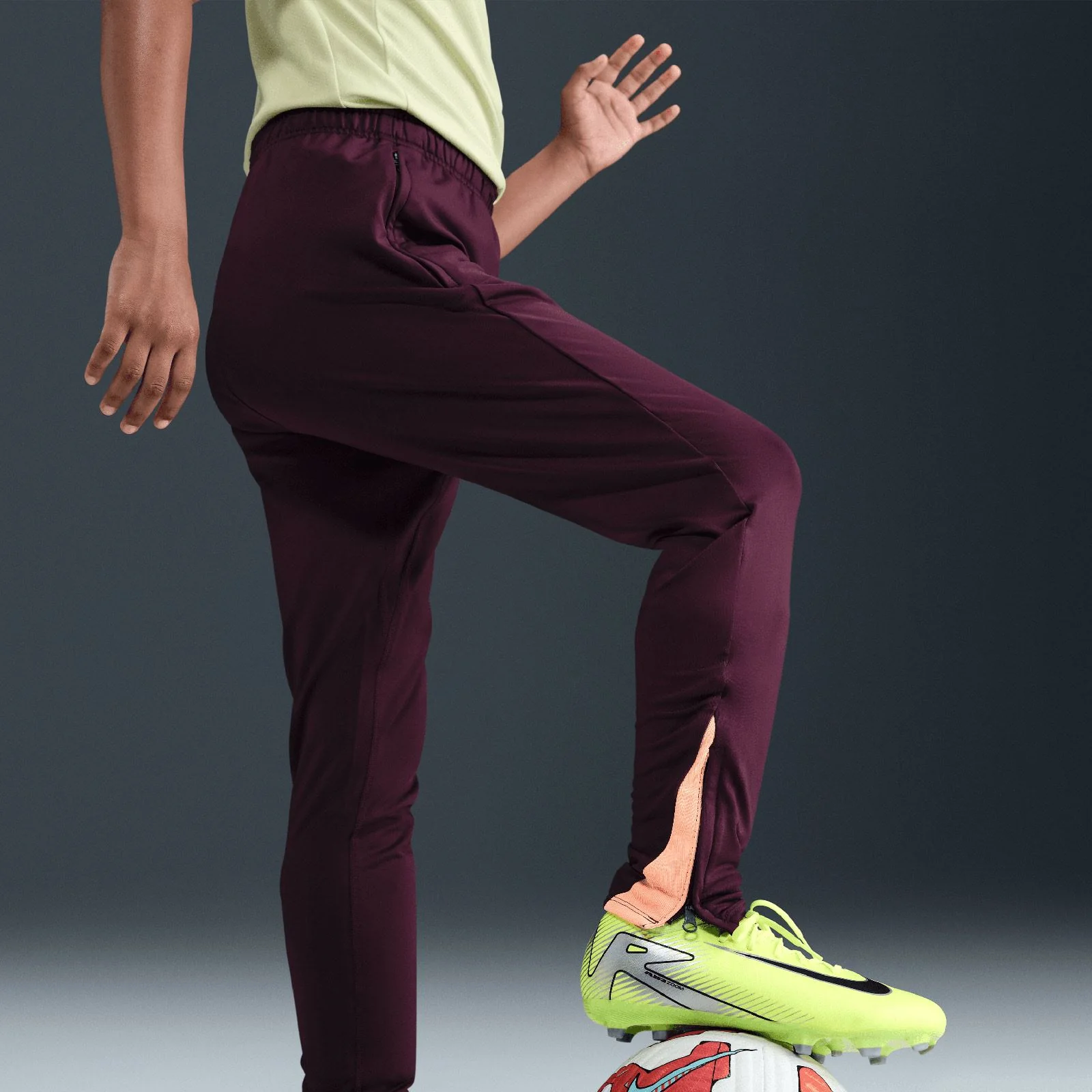 Nike Dri-FIT Strike Kids Soccer Pants - Image 4