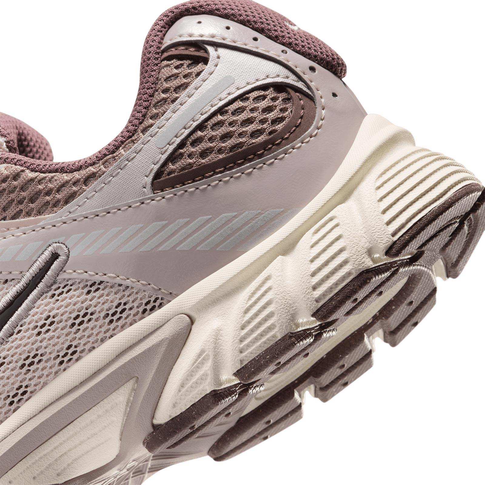 Nike V5 RNR Kids Shoes - Image 6
