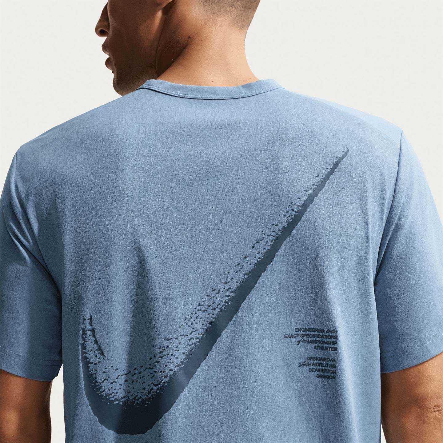 Nike Hyverse Mens Dri-FIT UV Training T-Shirt - Image 4