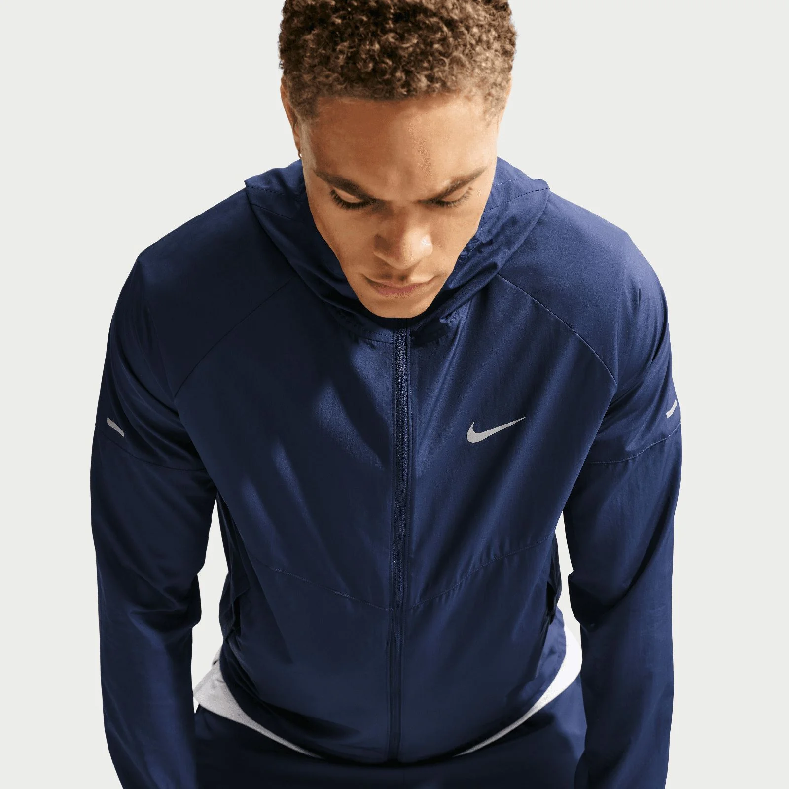 Nike Miler Mens Repel Running Jacket - Image 5