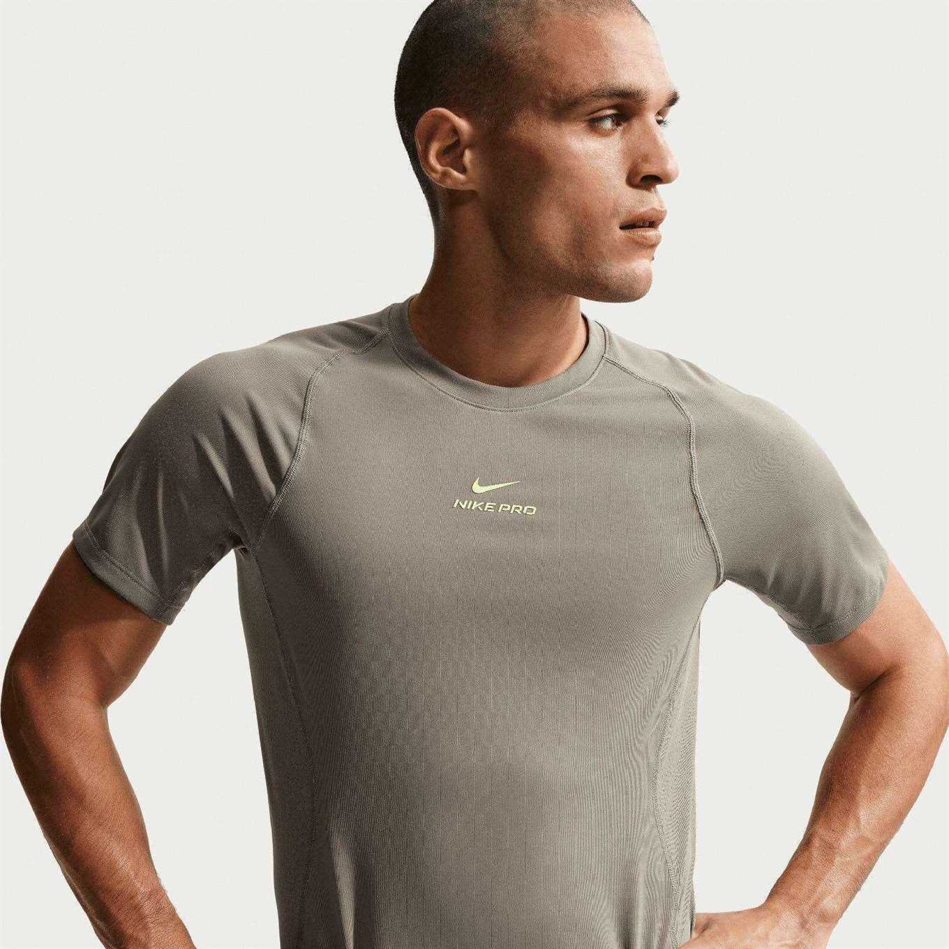 Nike Pro Training Mens Dri-FIT Short-Sleeve Top - Image 3