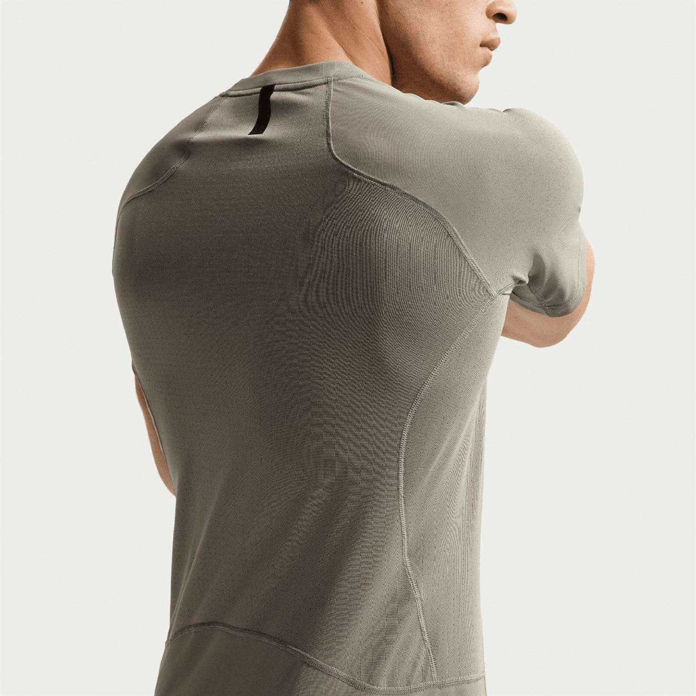 Nike Pro Training Mens Dri-FIT Short-Sleeve Top - Image 4