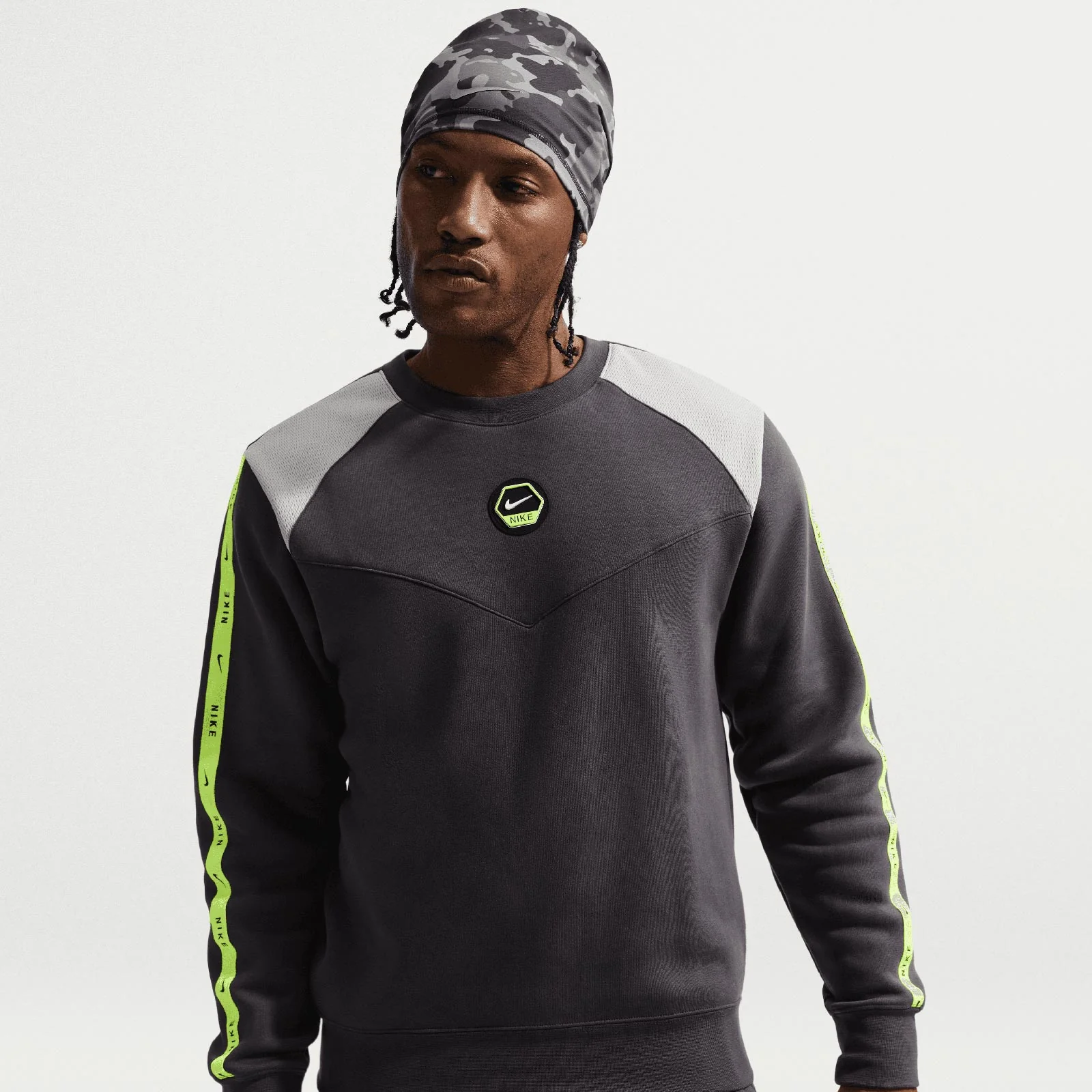 Nike Sportswear City Side Mens Fleece Crew-Neck Sweatshirt - Image 3