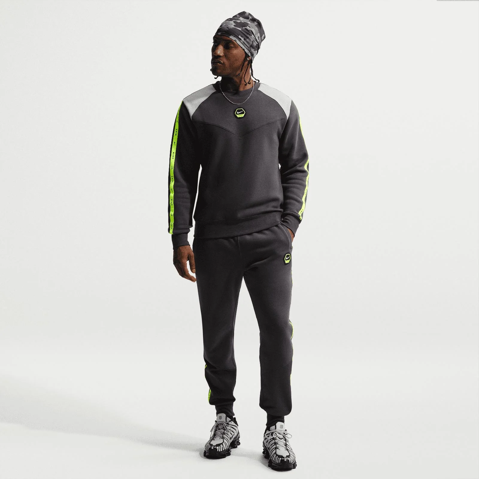 Nike Sportswear City Side Mens Fleece Crew-Neck Sweatshirt - Image 6